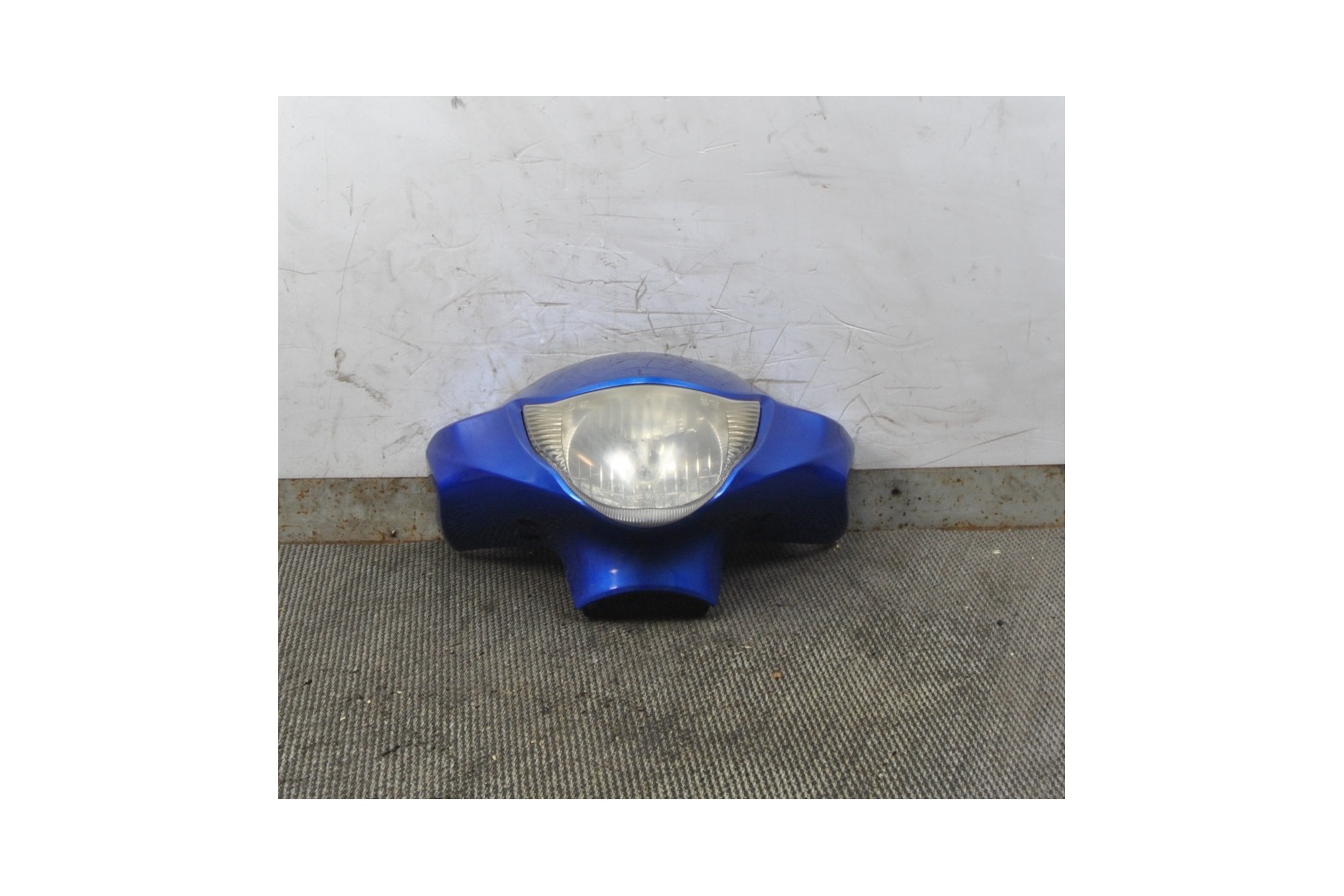 Carena portafaro con faro Suzuki Sixteen 125 - 150 dal 2007 al 2014  2411111111437