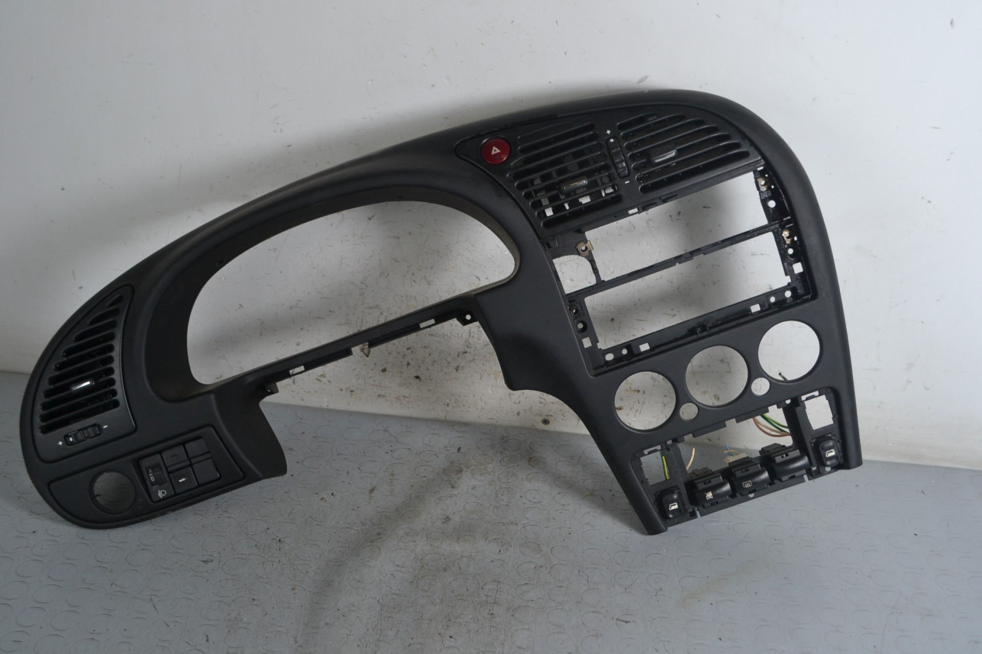 Modanatura rivestimento console centrale e pulsanti vari Citroen Xsara Berlina Dal 2000 al 2006 Cod 9642157177  1662644482605