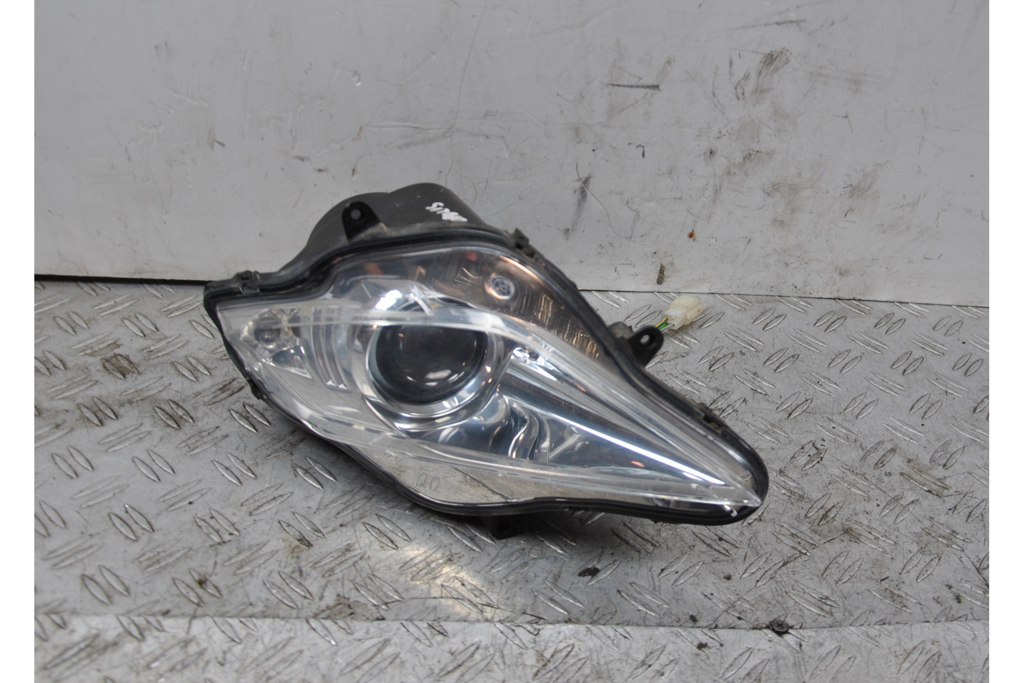 Faro Fanale Anteriore Destro Peugeot Geopolis 125 / 250 dal 2005 al 2012  1663325670496