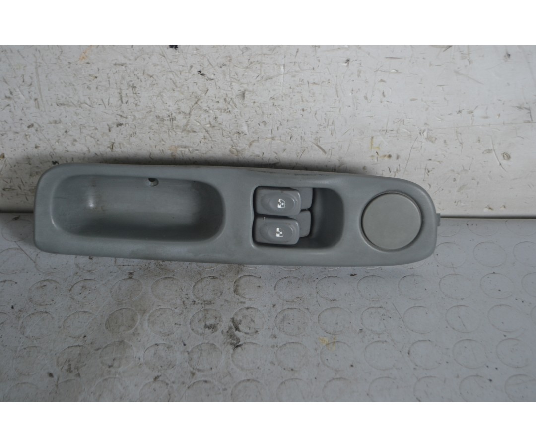 Pulsantiera alzacristalli anteriore SX Renault Twingo I Dal 1993 al 2007 Cod 7700832376  1663338985990