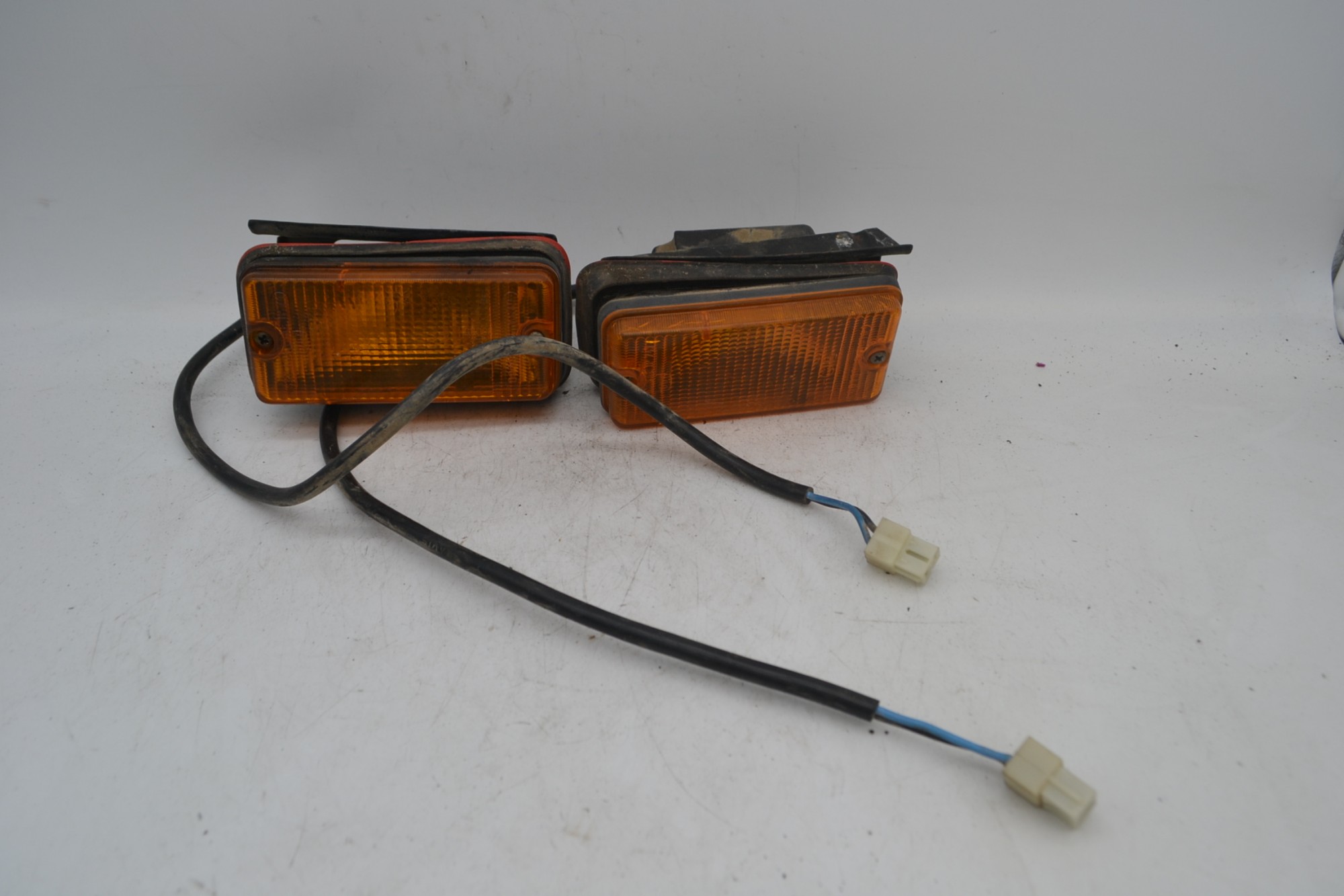 Coppia di frecce DX e SX Fiat 900 Panorama Dal 1976 al 1986 Cod 0508401  1663773826810