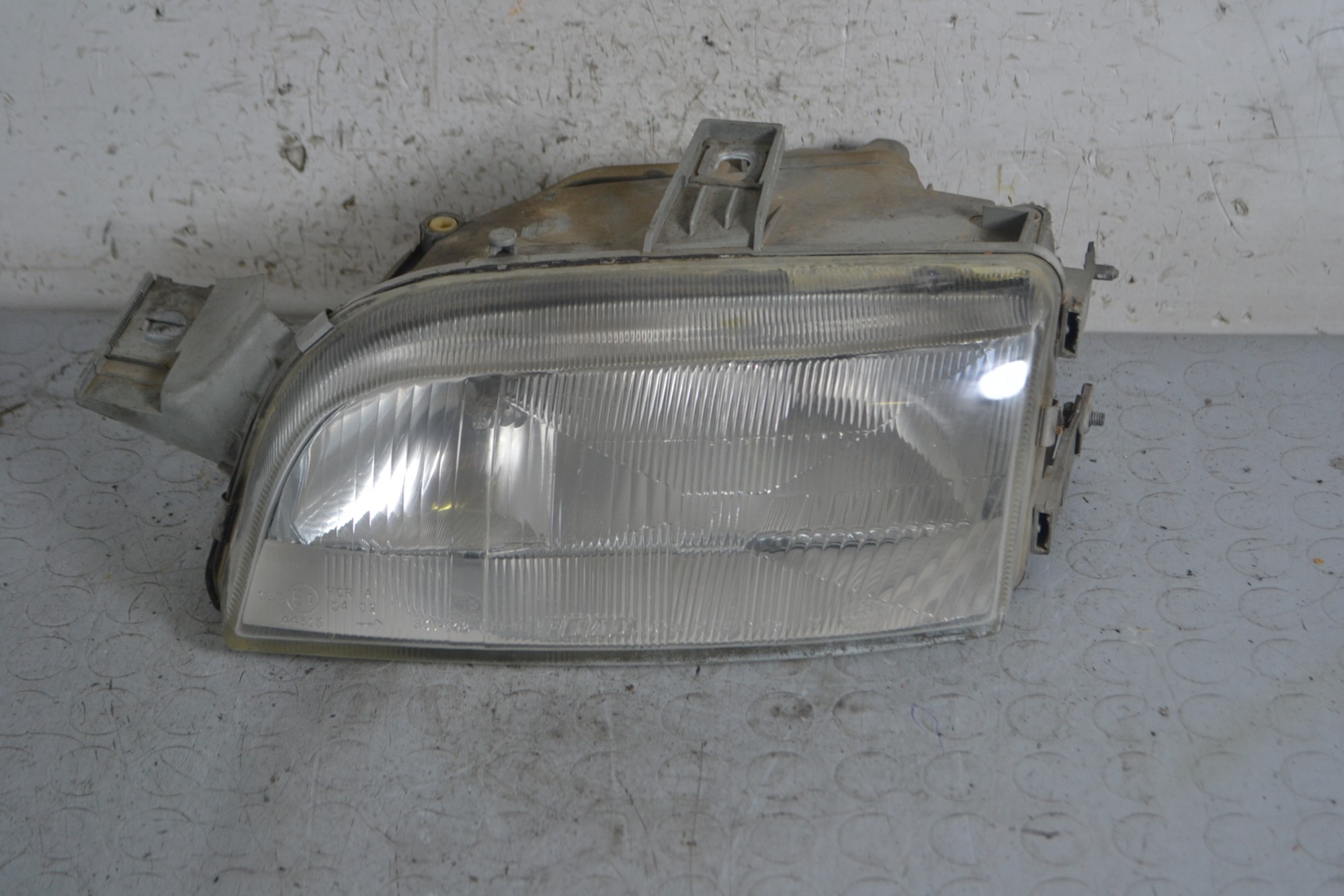 Faro fanale anteriore SX Fiat Punto 176 Dal 1993 al 1999 Cod 142853-00  1664286007703