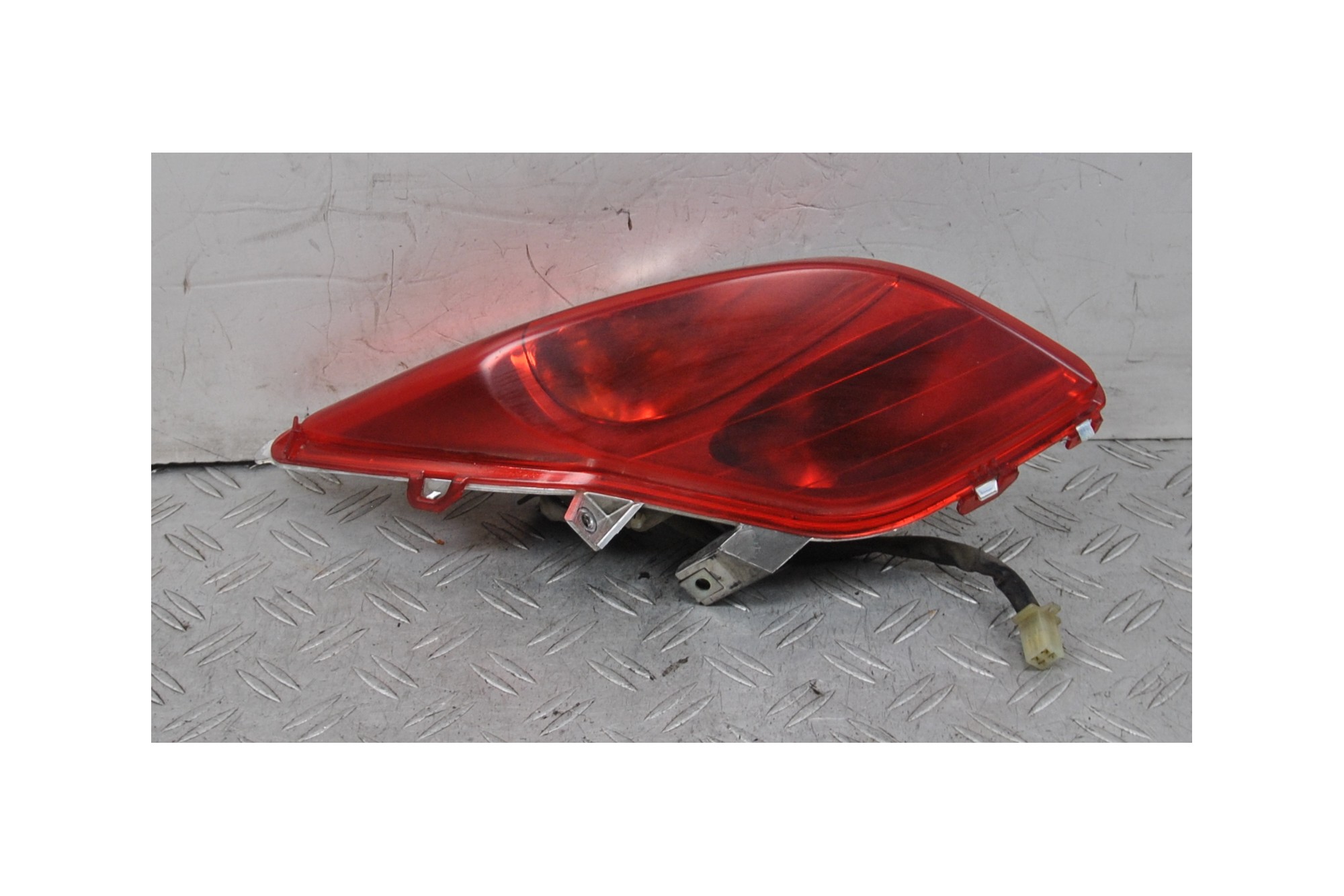 Faro Fanale Stop DX Yamaha Xmax X-max 250 dal 2010 al 2013  1664354386983