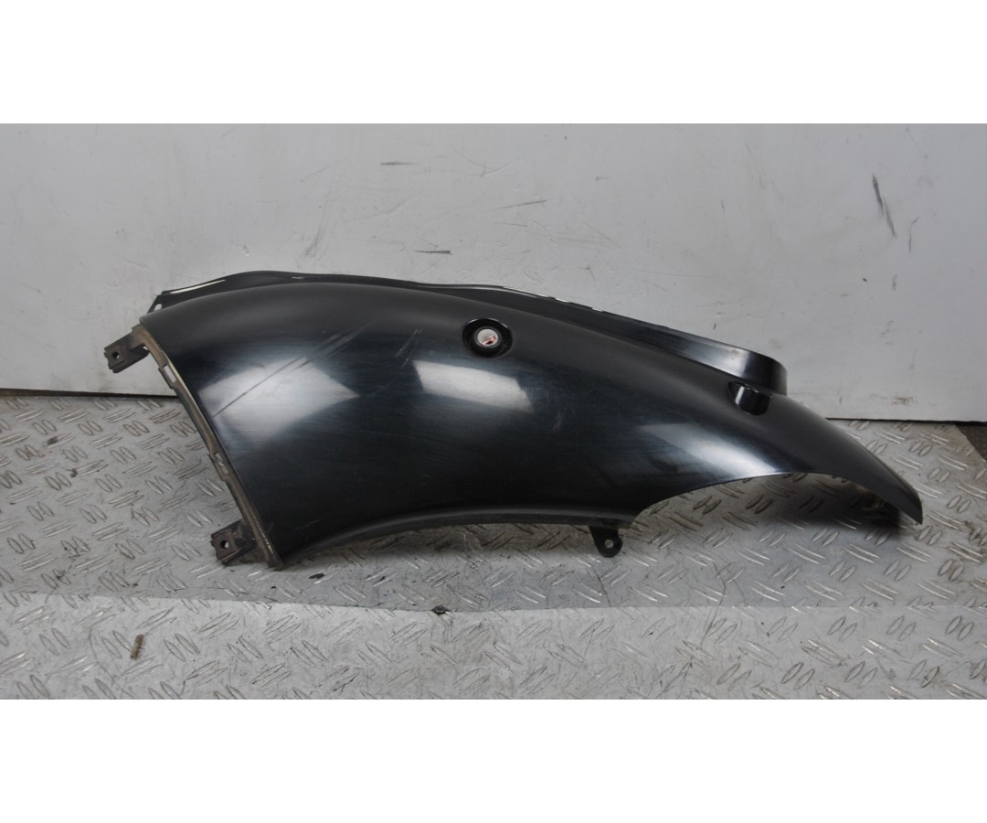 Carena Fianchetto Laterale Posteriore SX Honda Chiocciola @ 150 dal 2000 al 2006  1664446737662