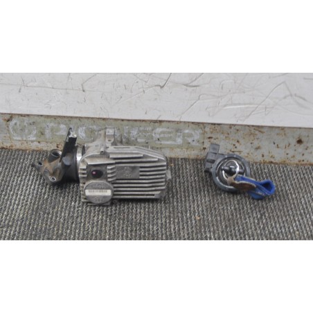 Kit chiave accensione Piaggio Beverly 250 ie dal 2001 al 2010 cod : CM078203  2411111121795