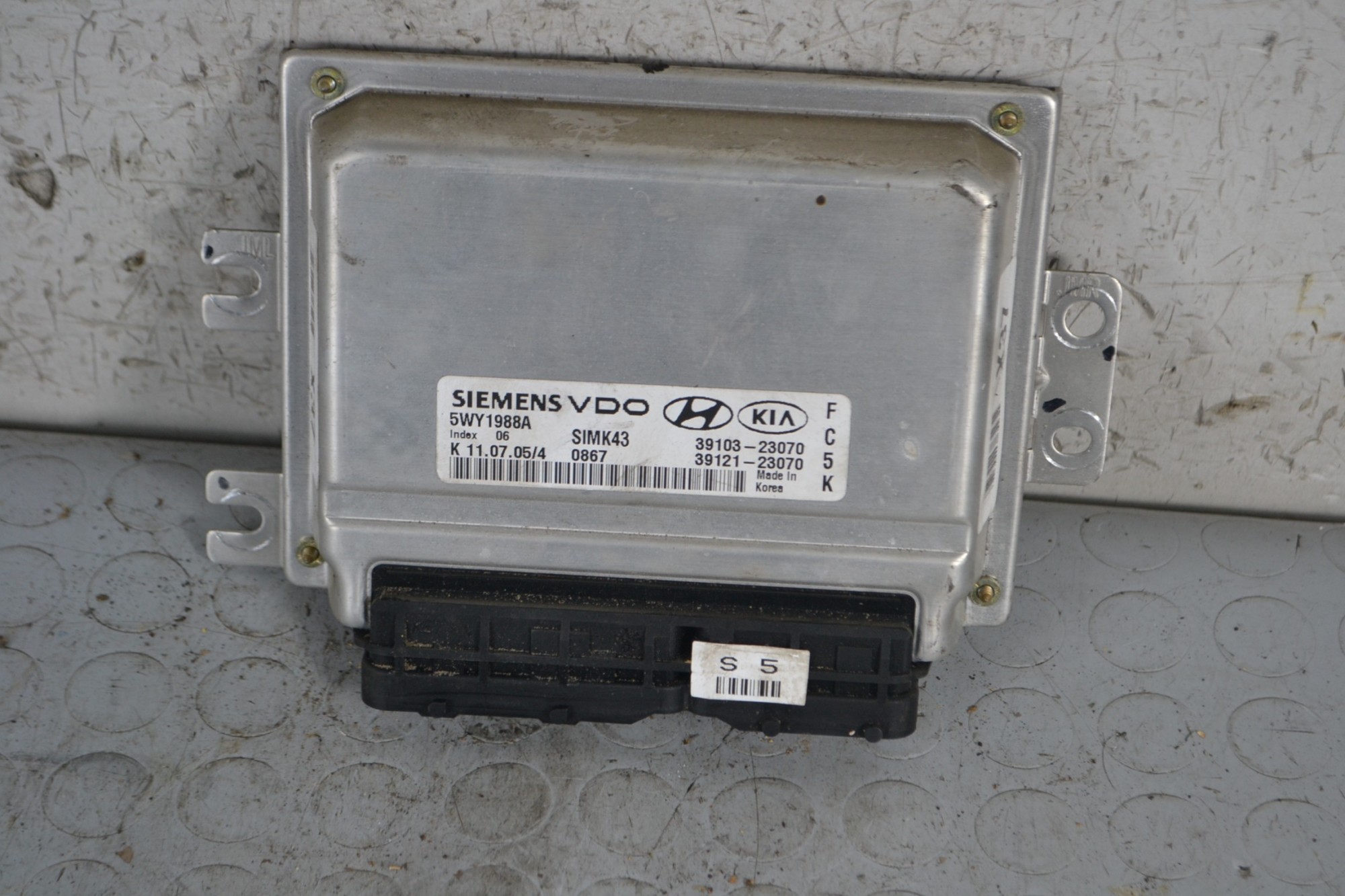 Centralina ECU Hyundai I30 dal 2007 al 2012 Cod 39103-23070  1667402112916