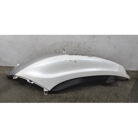 Carena posteriore sinistra Sx Piaggio Beverly 125 / 300 / 350 ST dal 2011 al 2018  2411111139394