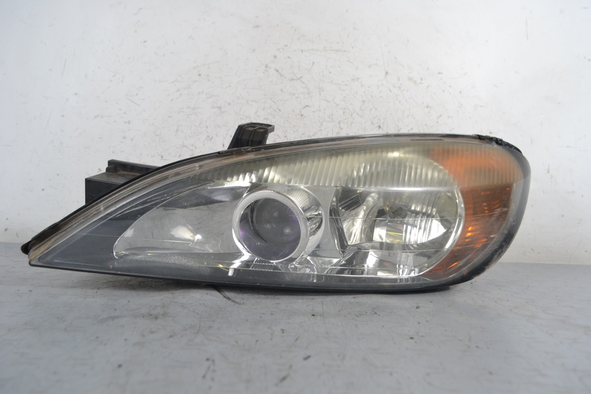 Faro fanale anteriore SX Nissan Primera P11 Dal 1999 al 2002 Cod 89005897  1668683987316