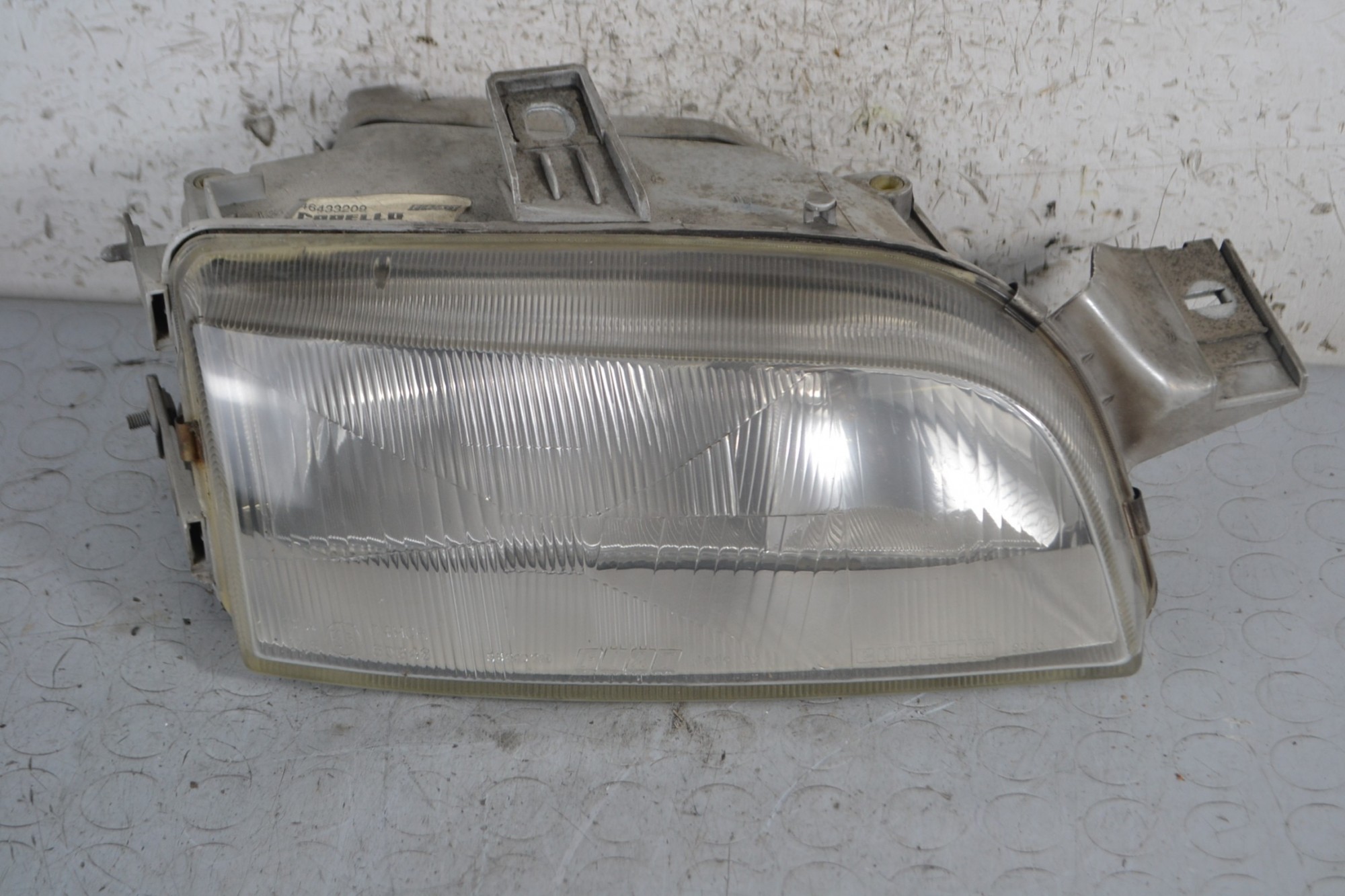 Faro Anteriore DX Fiat Punto dal 1993 al 1999 Cod 46433209  1673944723039