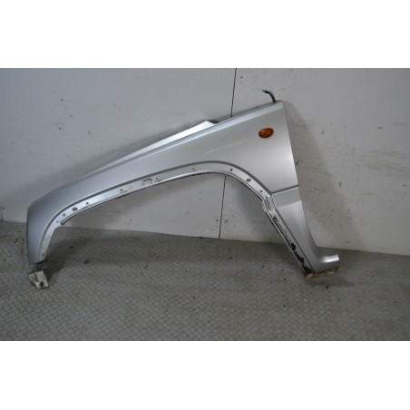 Parafango anteriore SX Jeep Cherokee Dal 2002 al 2007 Colore grigio argento  1674556630784