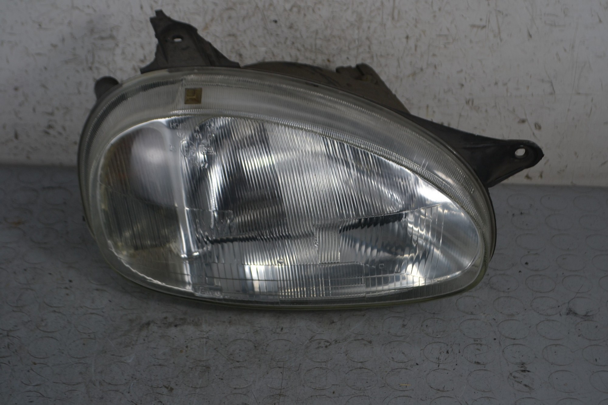 Faro fanale anteriore DX Opel Corsa B Dal 1993 al 2000 Cod 90386290  1674825815188