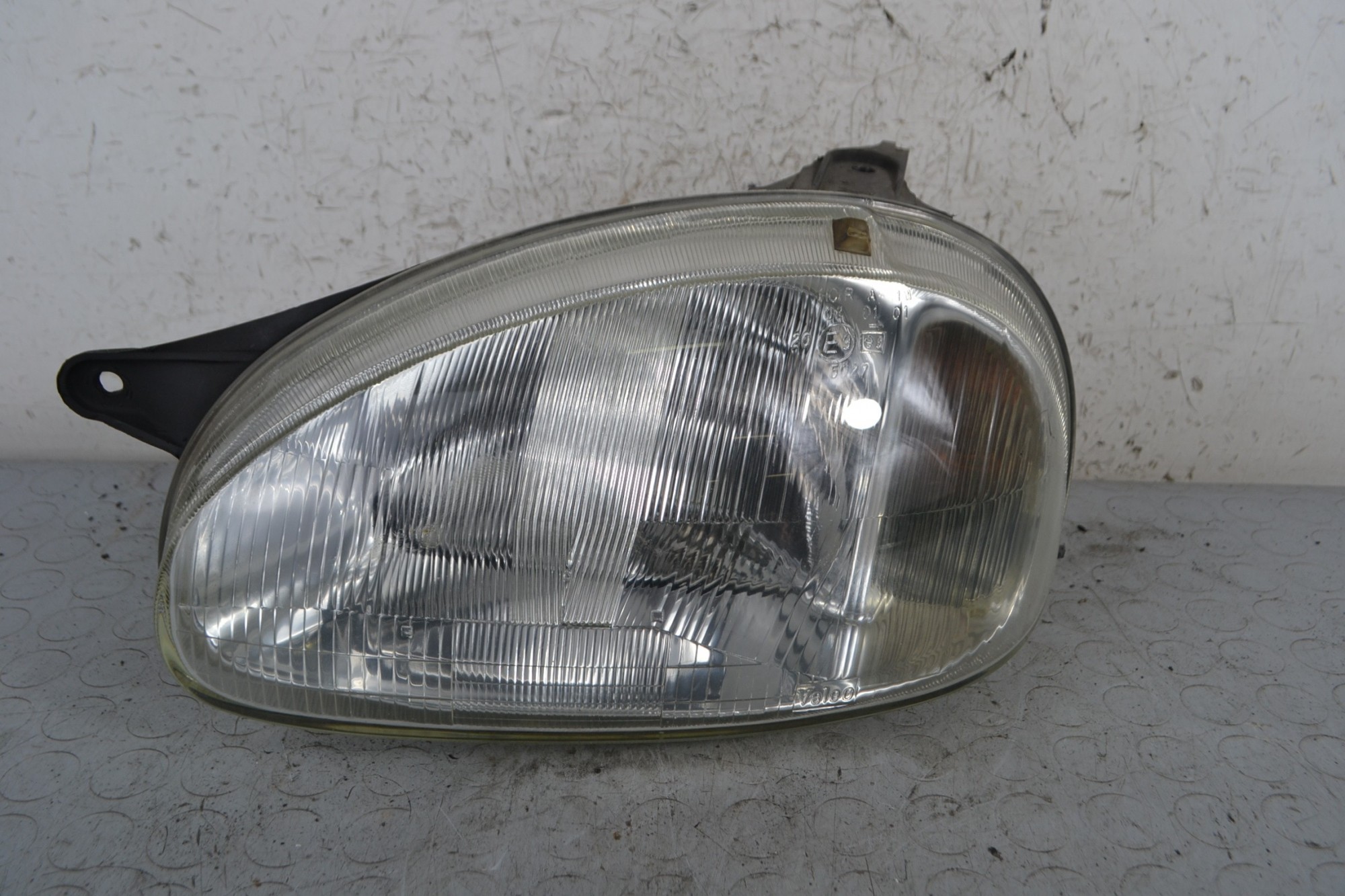 Faro fanale anteriore SX Opel Corsa B Dal 1993 al 2000 Cod 90386289  1675067813758