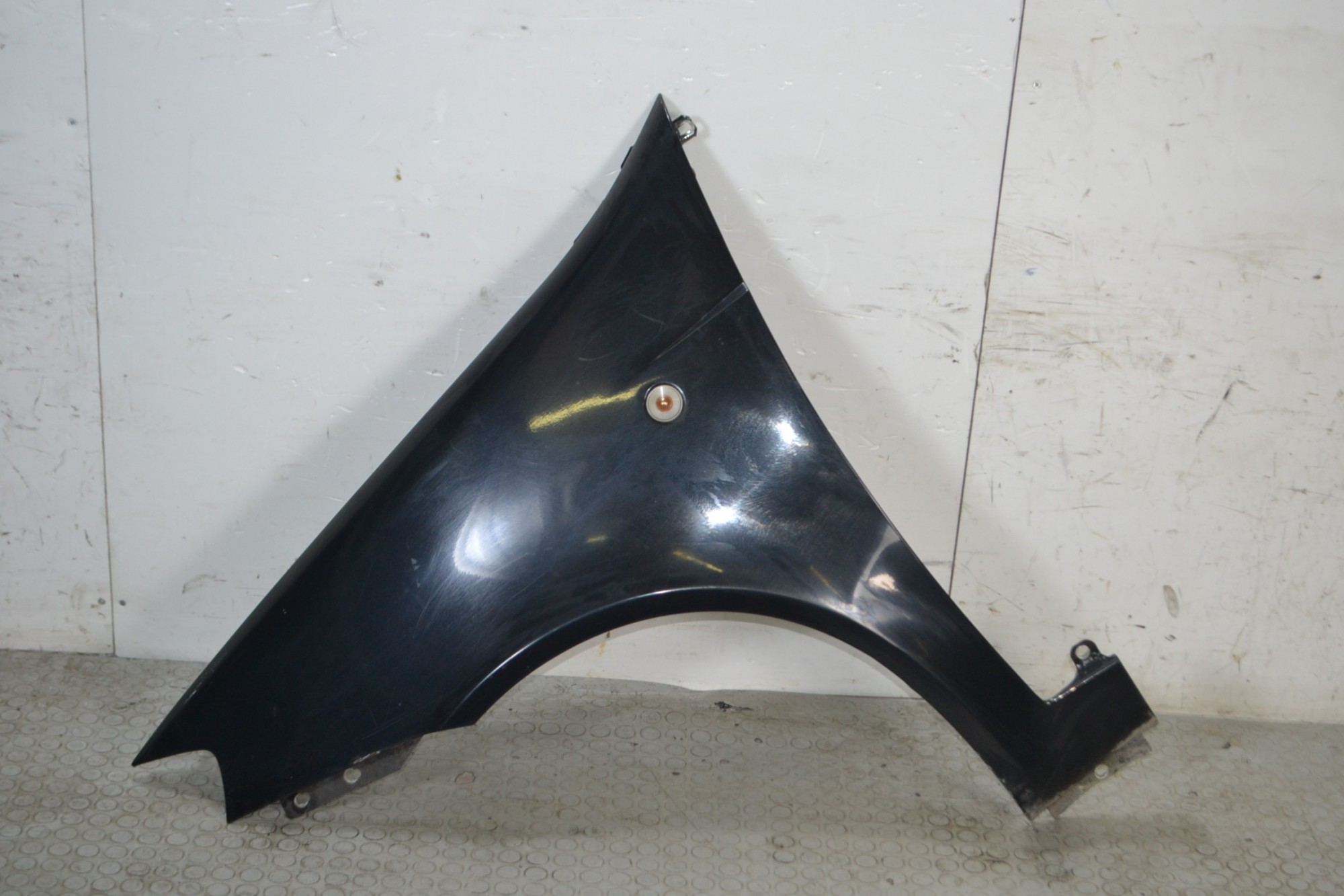 Parafango anteriore SX Fiat Punto 188 Dal 1999 al 2003 Colore nero  1676992067469