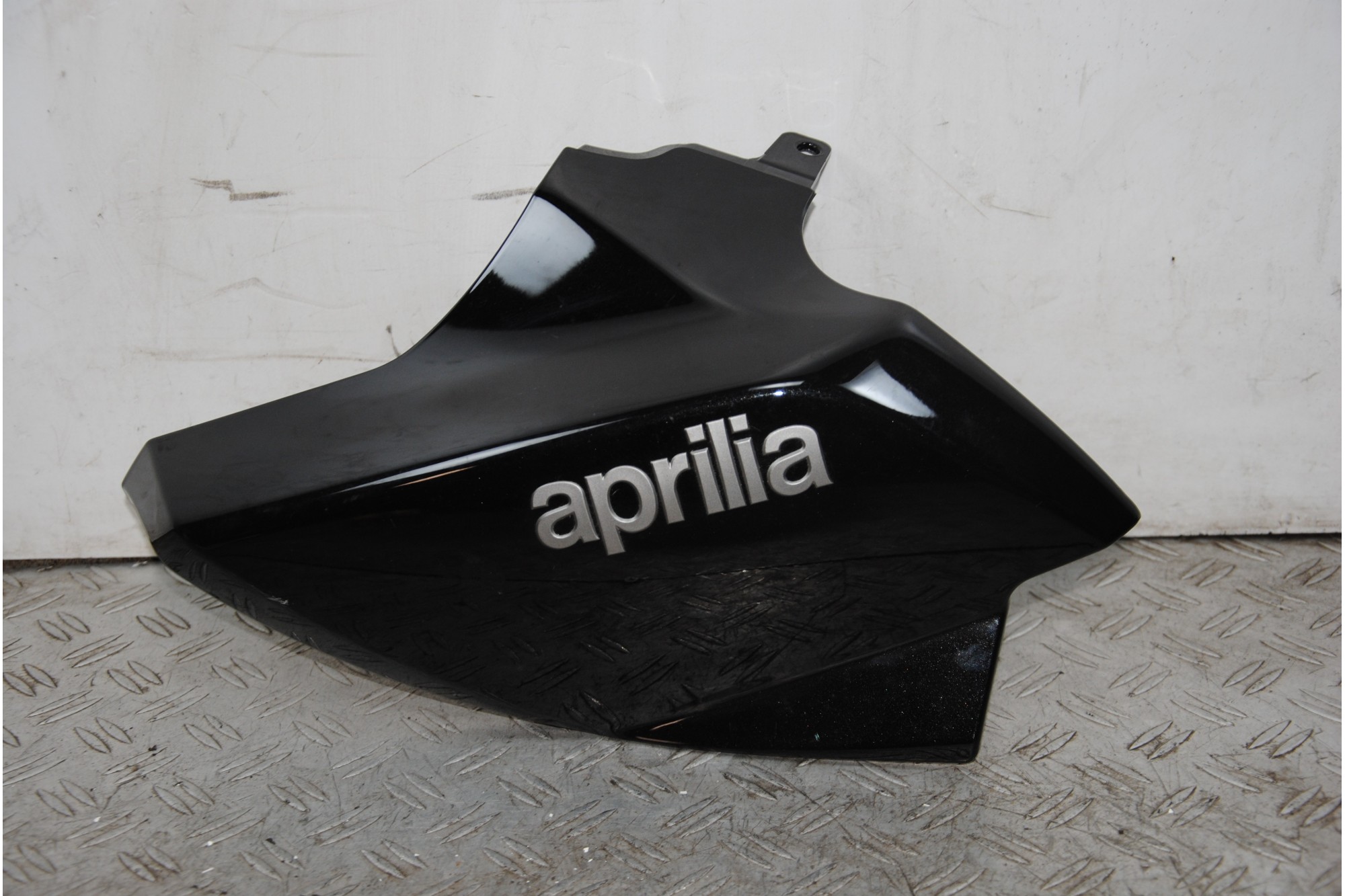 Carena Copriserbatoio DX Aprilia Mana 850 Dal 2007 al 2012  1677061962517