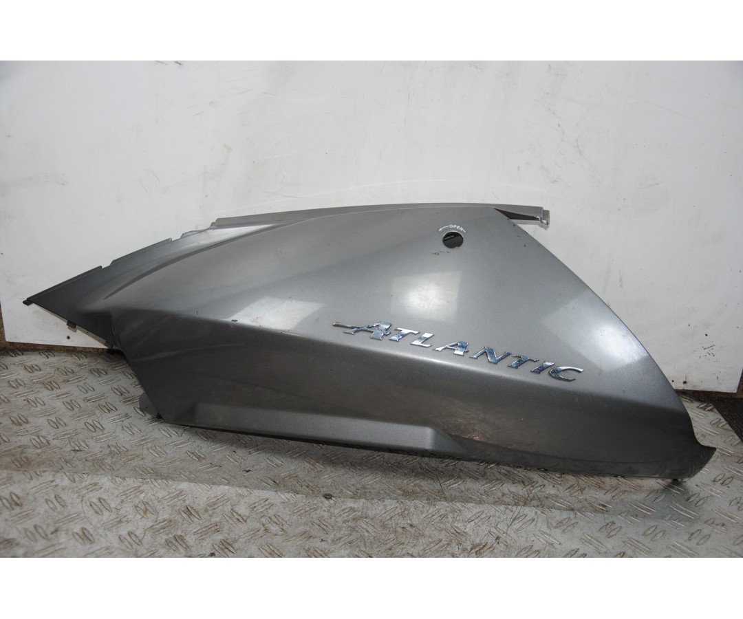 Carena Fianchetto Laterale Posteriore SX Aprilia Atlantic 300 dal 2010 al 2014  1677162670786