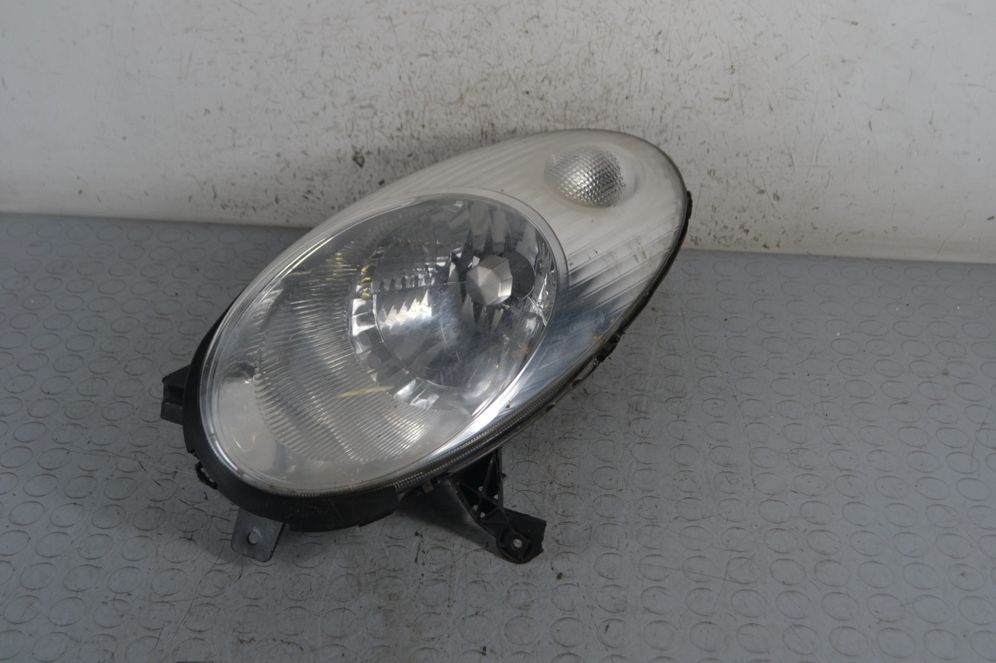 Faro Anteriore SX Nissan Micra K12 dal 2002 al 2010 Cod 26060BC500  1678360507164