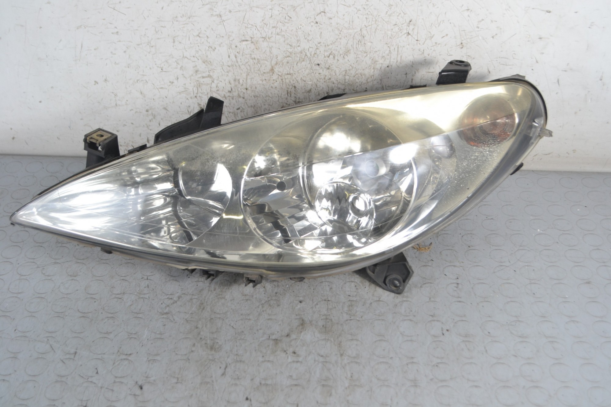 Faro fanale anteriore SX Peugeot 307 SW Dal 2001 al 2006 Cod 9641615380  1678699251103