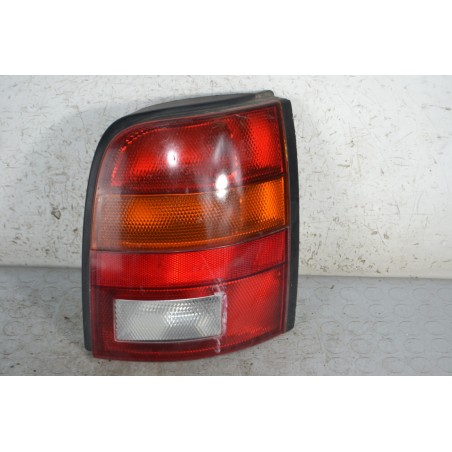 Fanale stop posteriore DX Nissan Micra K11 Dal 1992 al 2002  1678806365310