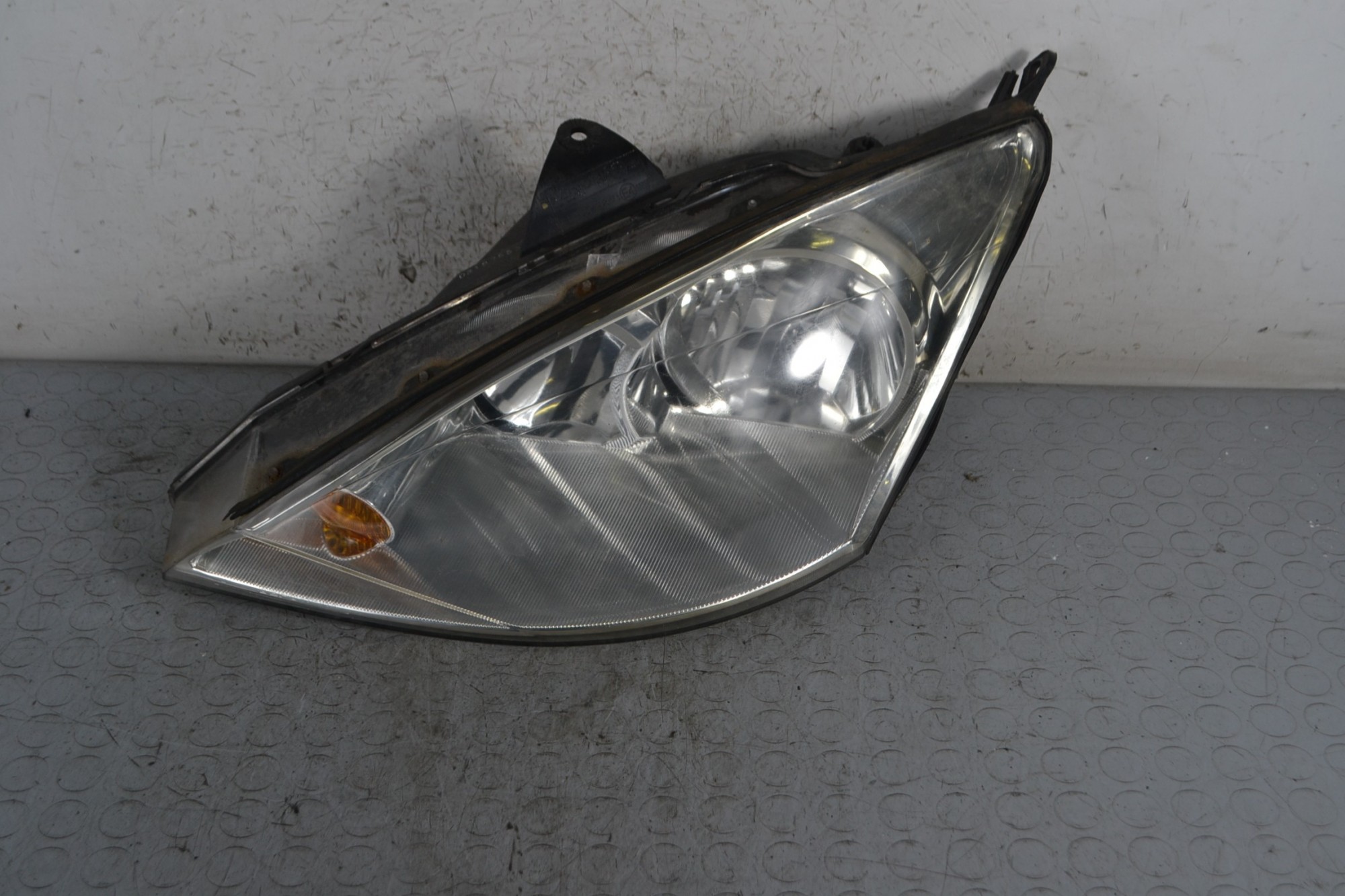 Faro Anteriore SX Ford Focus I dal 2001 al 2005 Cod 1343658  1678891684617