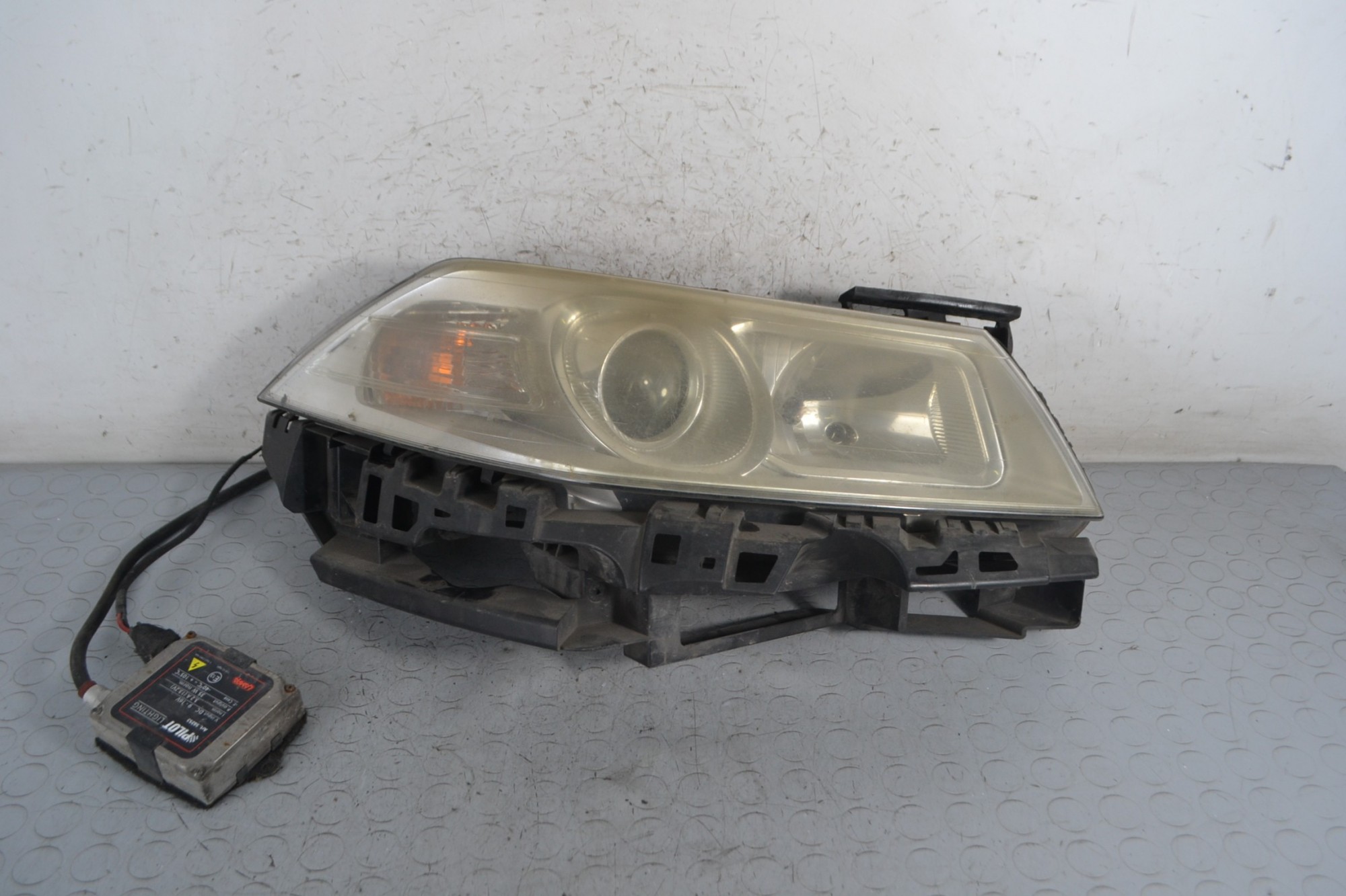 Faro fanale anteriore DX Renault Megane II Dal 2002 al 2008 Cod 8200412742F  1679040054343