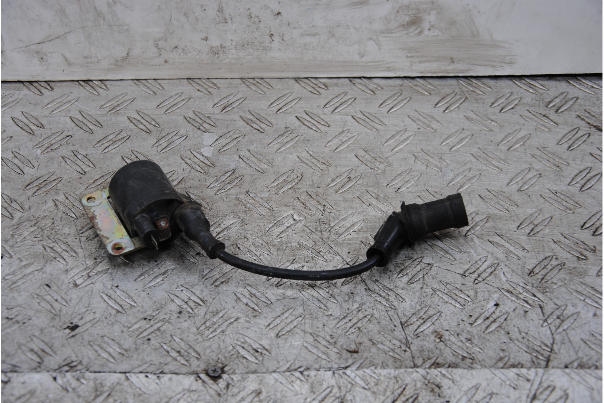 Bobina Accensione Piaggio Vespa ET4 125 Dal 2005 al 2011  1679061513577