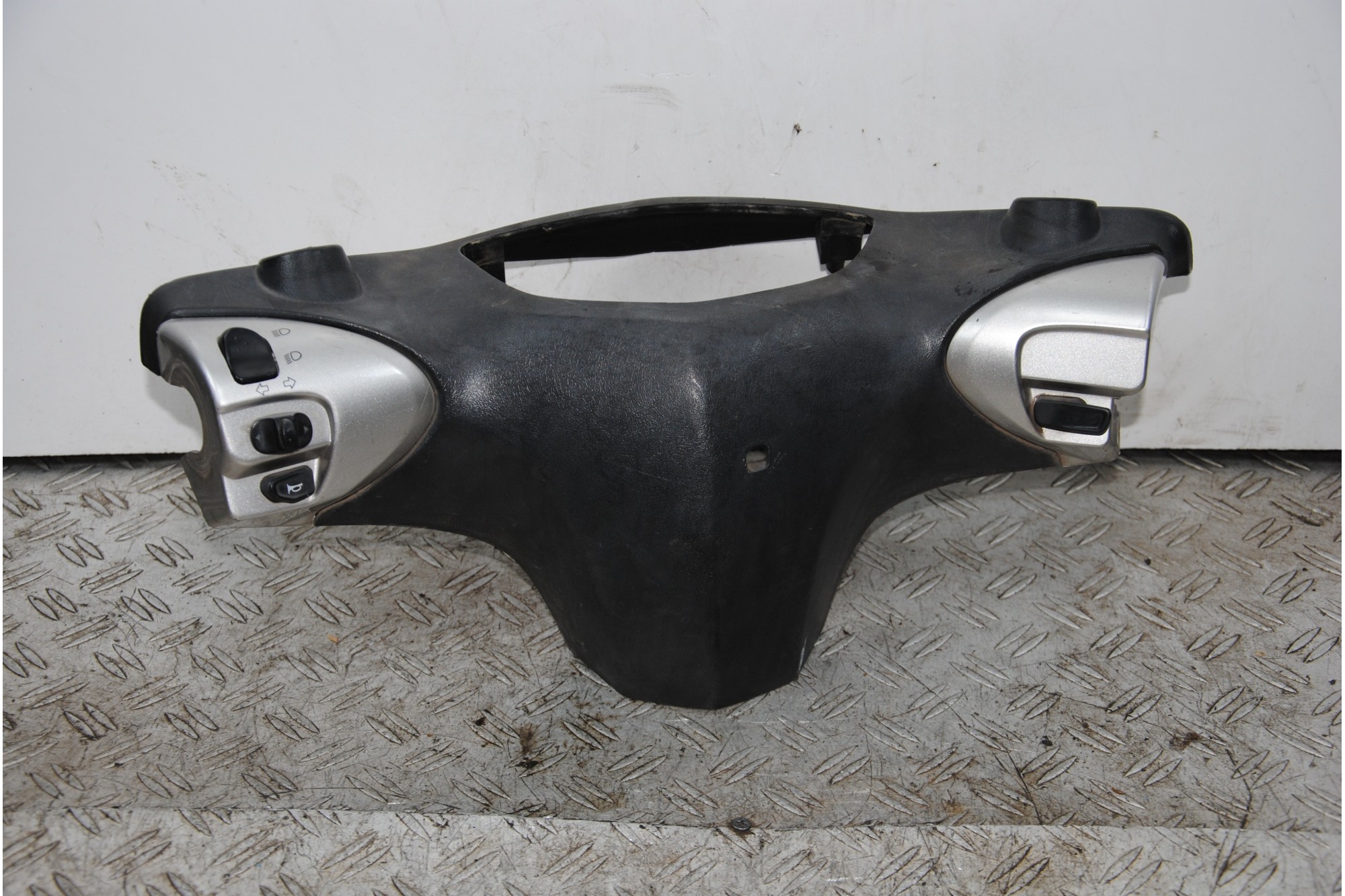 Carena Coprimanubrio Portastrumentazione Yamaha Cygnus X 125 Dal 2006 al 2013  1679320551869