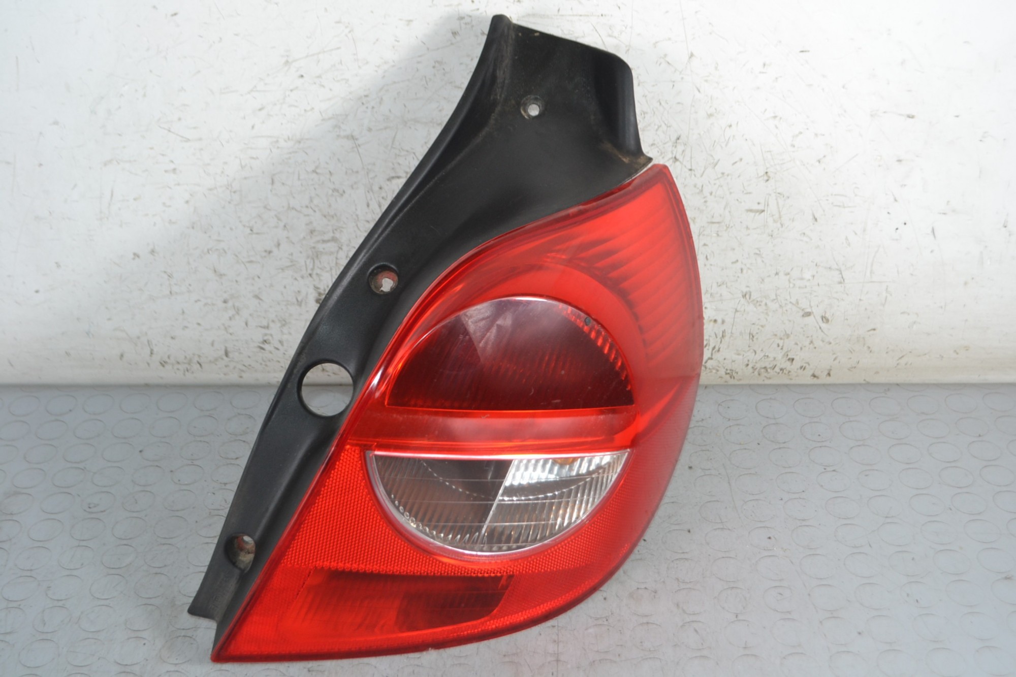 Fanale stop posteriore DX Renault Clio III dal 2005 al 2009 Cod 89035080  1679386751555