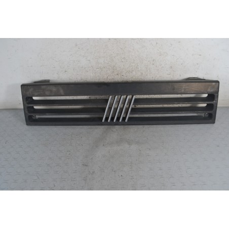 Griglia anteriore Fiat Panda Dal 1980 al 2003 Cod 720632000  1679996076444