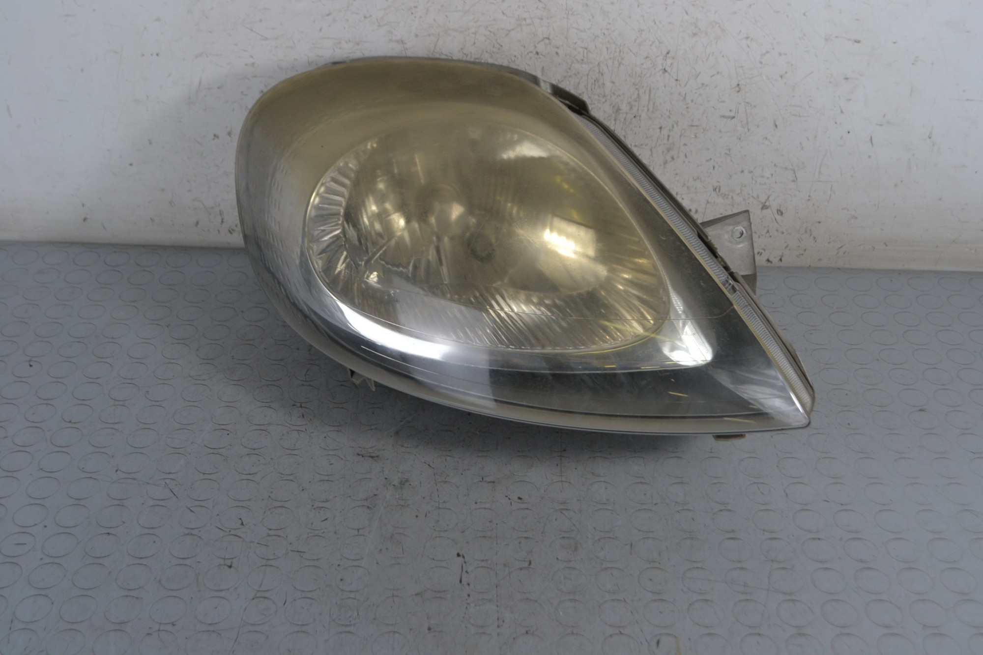 Faro Anteriore DX Opel Vivaro dal 2001 al 2014 Cod 7700311372  1680012524221