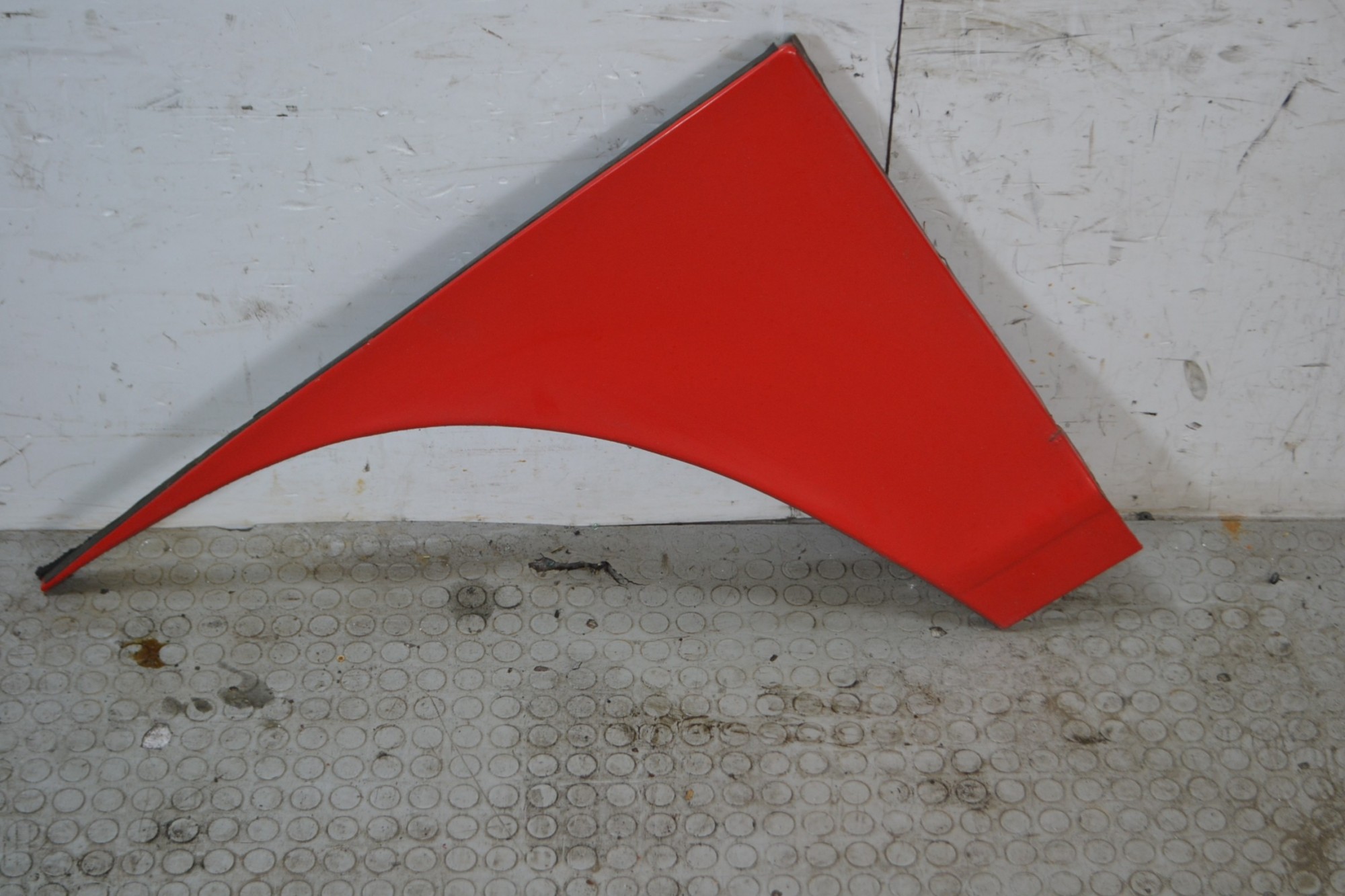 Parafango anteriore SX Citroen Dyane 6 Dal 1964 al 1987 Colore rosso  1680173787596