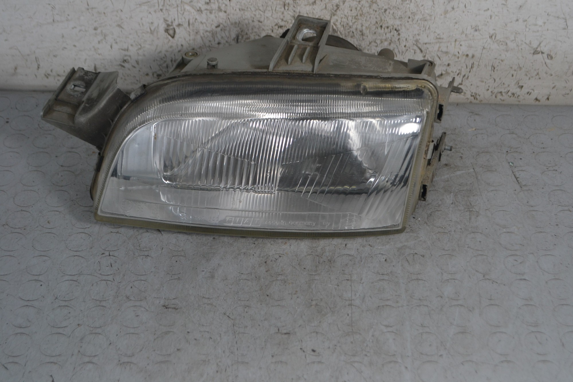 Faro Anteriore SX Fiat Punto 176 dal 1993 al 1999 Cod 142597-00  1681828133065