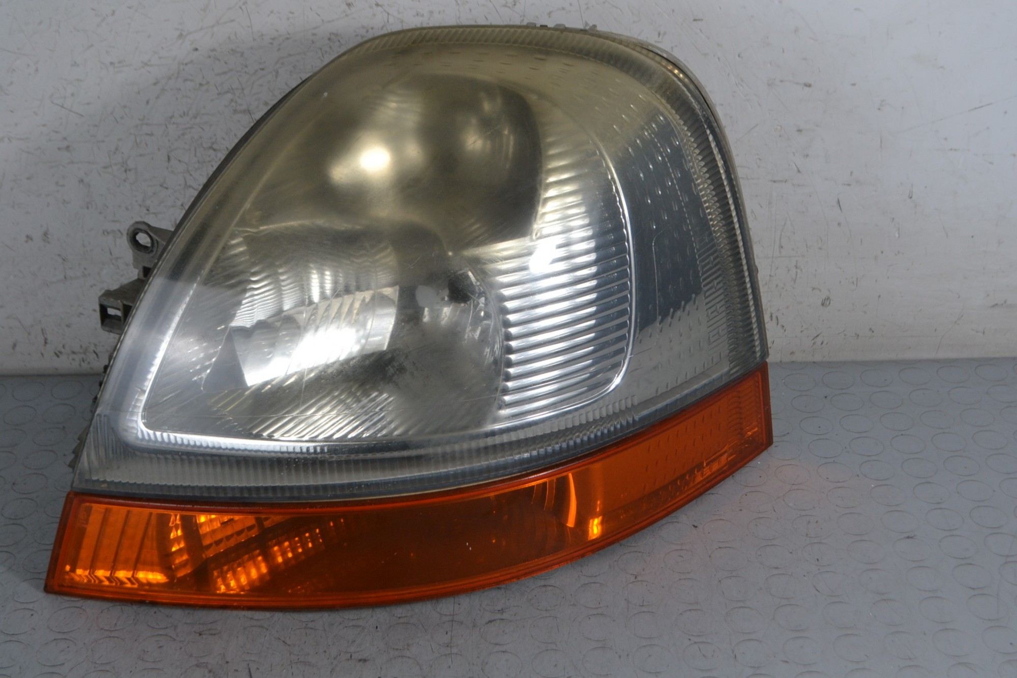 Faro Anteriore SX Renault Master II dal 2003 al 2010 Cod 8200163516  1682513763093