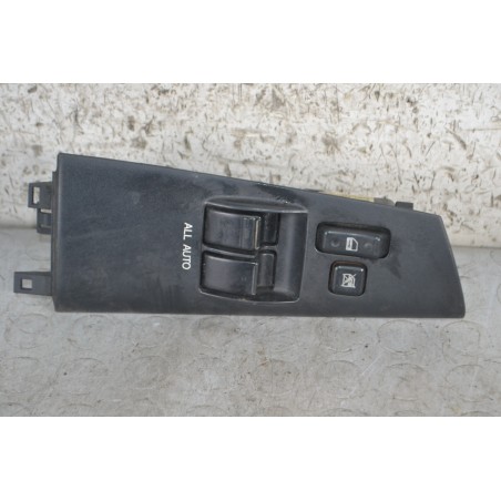 Pulsantiera Alzacristalli Anteriore SX Toyota Corolla E120 dal 2000 al 2007 Cod 84820-02110  1683884977393