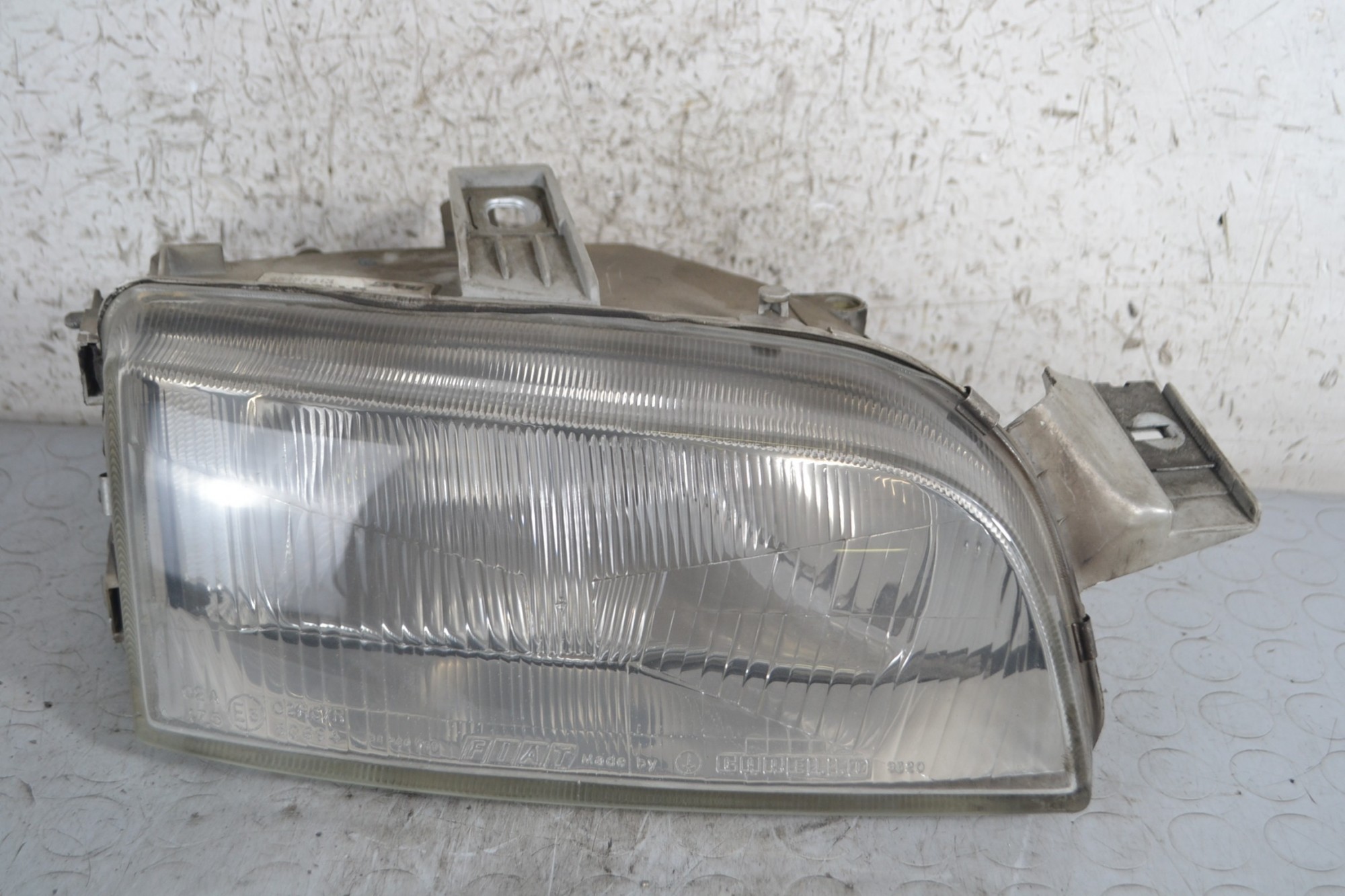 Faro fanale anteriore DX Fiat Punto 176 Dal 1993 al 1999 Cod 46481413  1685523901769