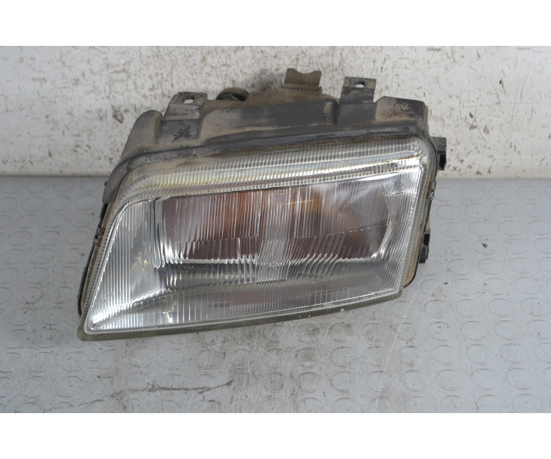 Faro fanale anteriore SX Audi A4 Dal 1994 al 2000 Cod 8D0941003A  1685602359382