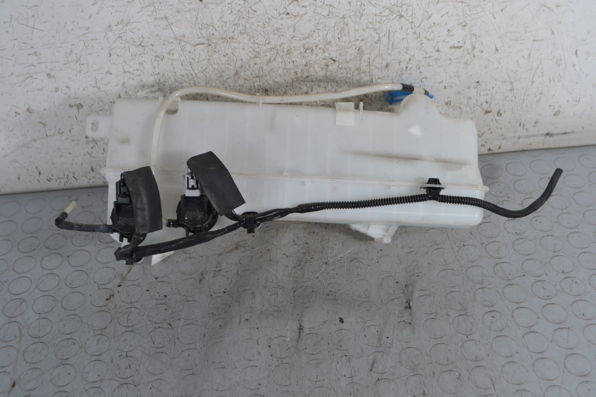 Vaschetta Acqua Tergicristalli Suzuki Ignis dal 2016 in poi  1689347881542