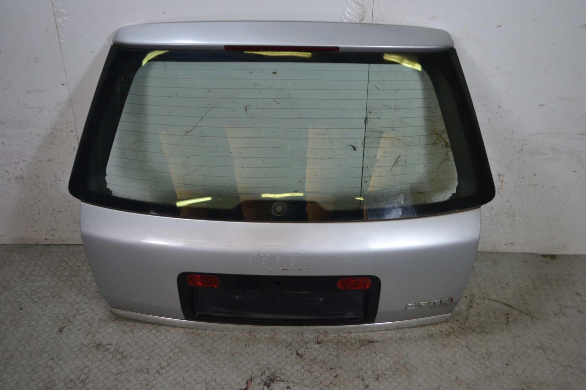 Portellone Bagagliaio Posteriore Audi A6 SW dal 1997 al 2004  1689866562717