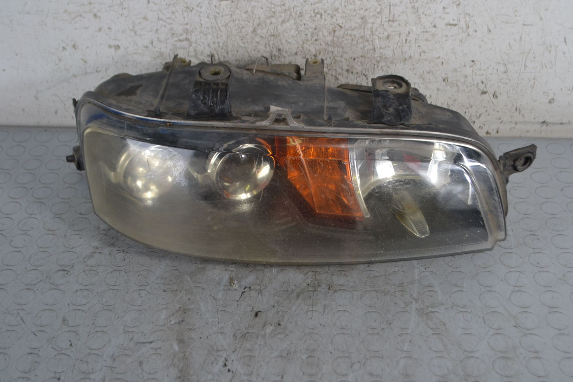 Faro Anteriore DX Fiat Punto dal 1999 al 2003  1691050464875