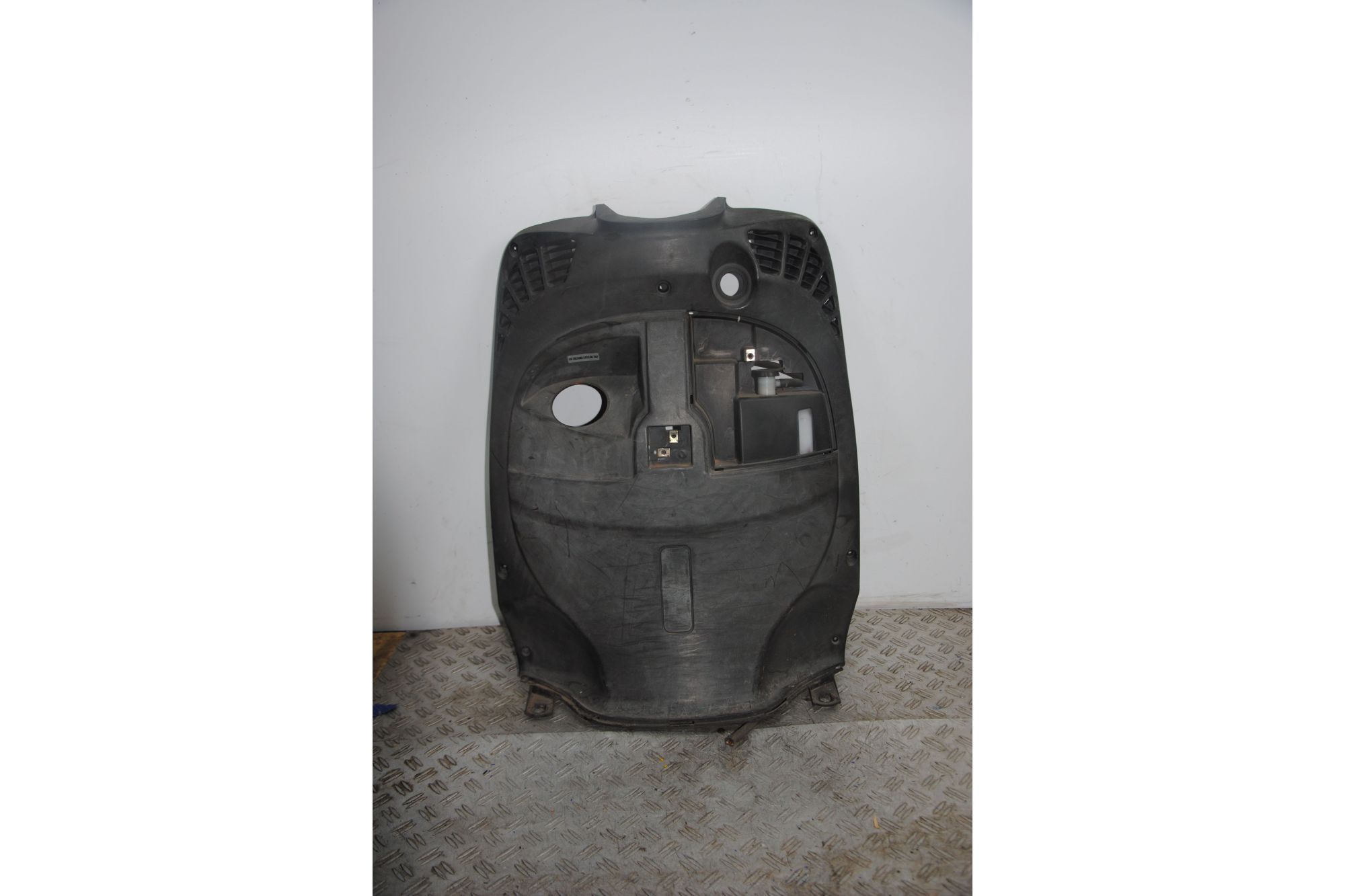 Carena Retroscudo Kymco People 250 Dal 2003 al 2005  1691146143189