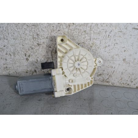 Motorino alzacristallo anteriore DX Mercedes Classe A W169 Dal 2004 al 2012 Cod A1698281642  1691678771546