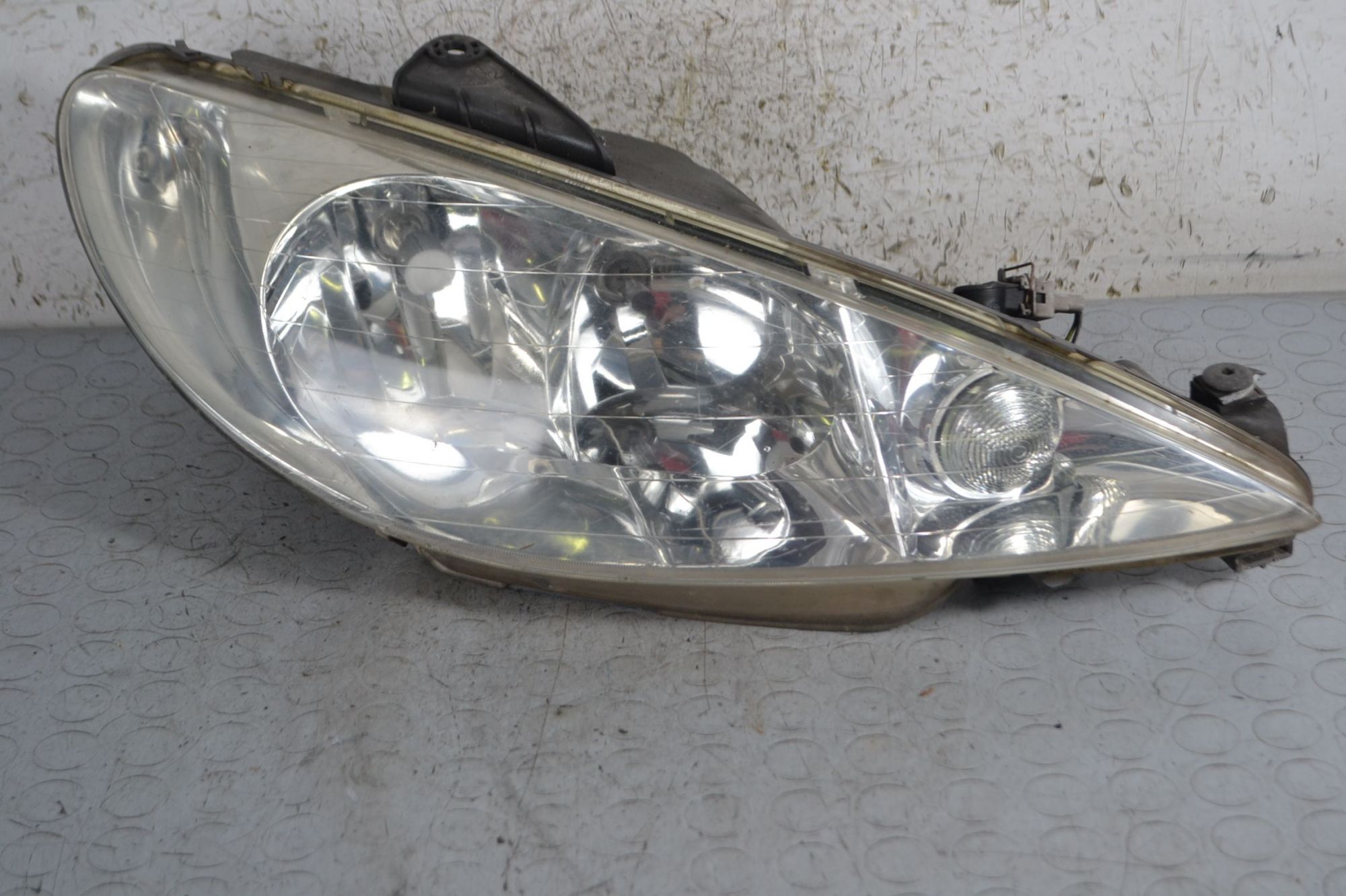 Faro Anteriore DX Peugeot 206 dal 2003 al 2012 Cod 9628666780  1693469012968