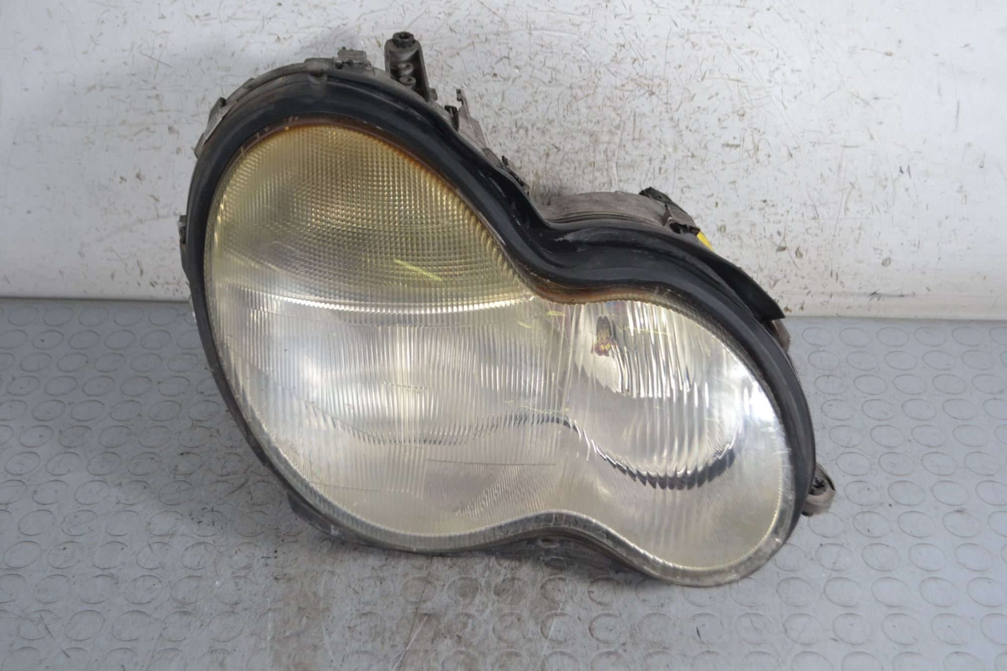 Faro Anteriore DX Mercedes Classe C W203 dal 2000 al 2007  Cod a2038201261  1694071522869