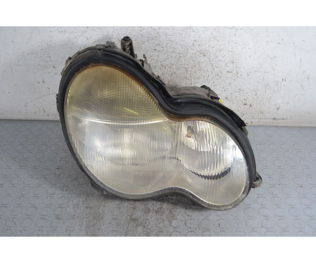 Faro Anteriore DX Mercedes Classe C W203 dal 2000 al 2007  Cod a2038201261  1694071522869