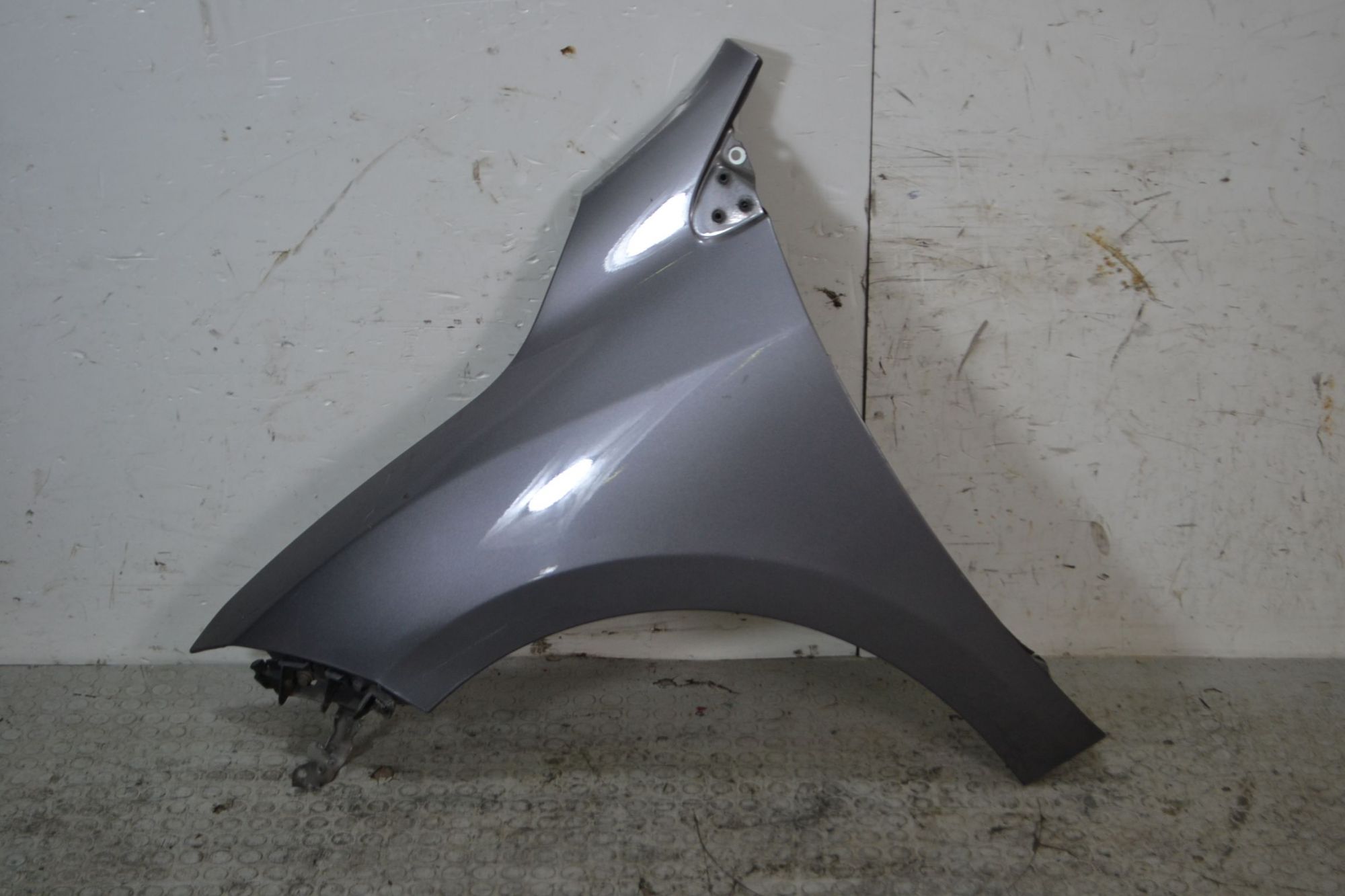 Parafango anteriore SX Renault Megane III Dal 2008 al 2016 Colore grigio  1694094919530