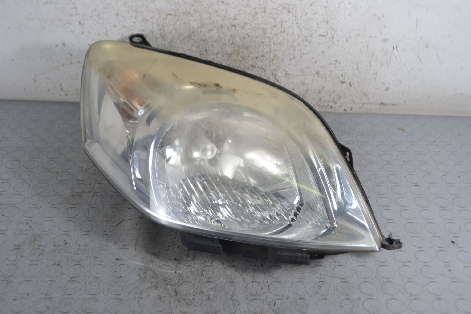 Faro Anteriore DX Fiat Fiorino dal 2007 in poi Cod 520601520  1694599731705