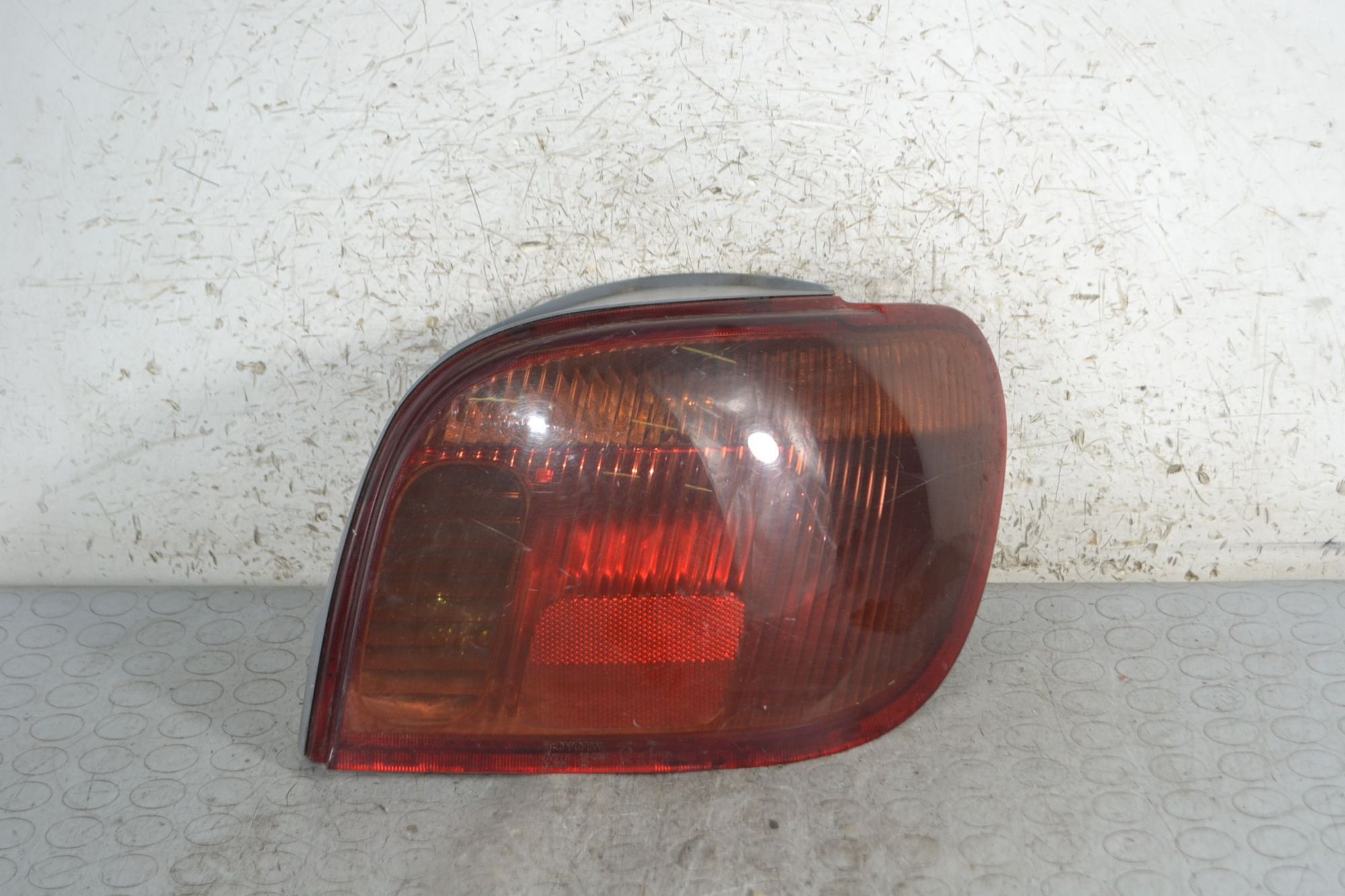 Fanale stop posteriore DX Toyota Yaris Dal 2003 al 2005 Cod 52-049  1694695936875