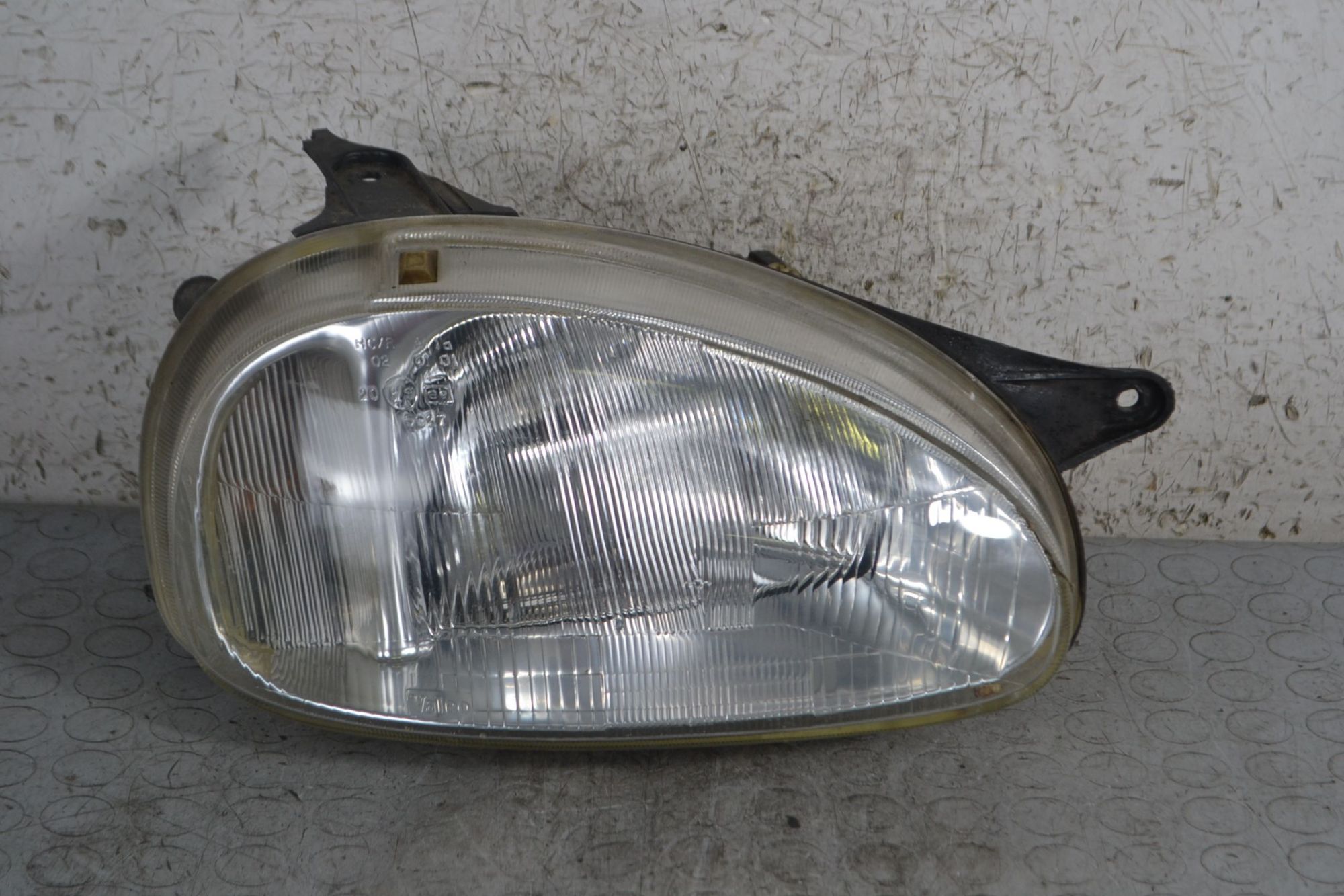 Faro fanale anteriore DX Opel Corsa B Dal 1993 al 2000 Cod 90444785  1694698875584