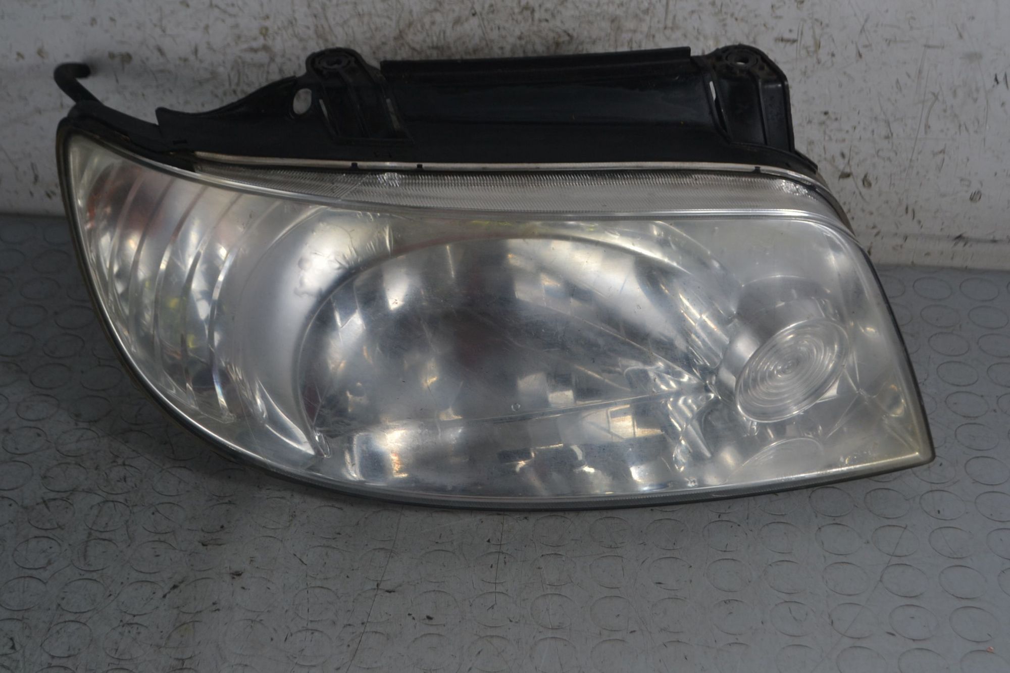 Faro Anteriore DX Hyundai Matrix dal 2001 al 2005 Cod 9210417030  1694763102768