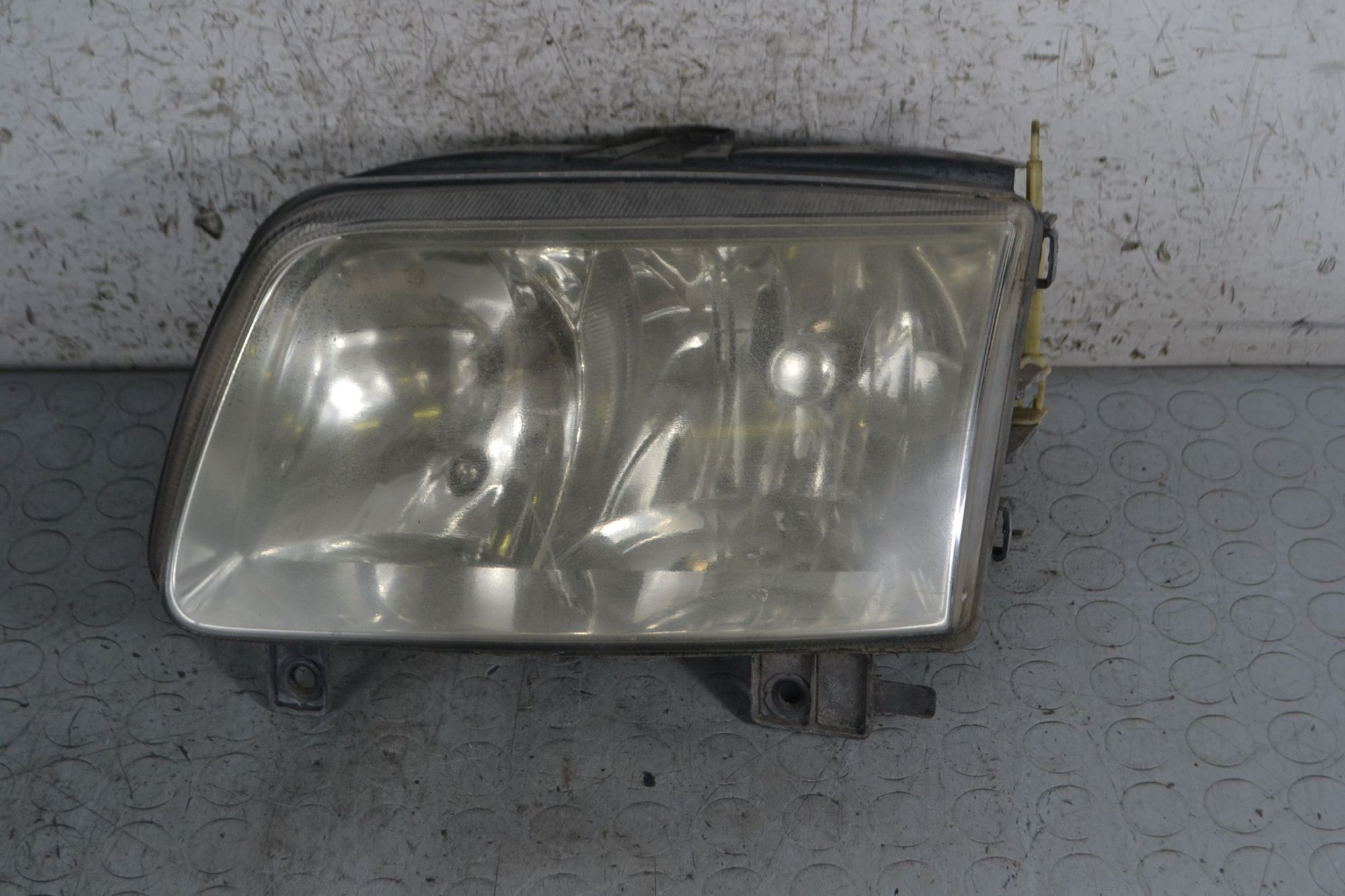 Faro Anteriore SX Volkswagen Polo III dal 1994 al 2003 Cod 6n1941015ad  1695021083751