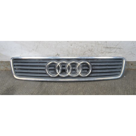 Griglia anteriore cofano Audi A6 Dal 1997 al 2004  2411111136546